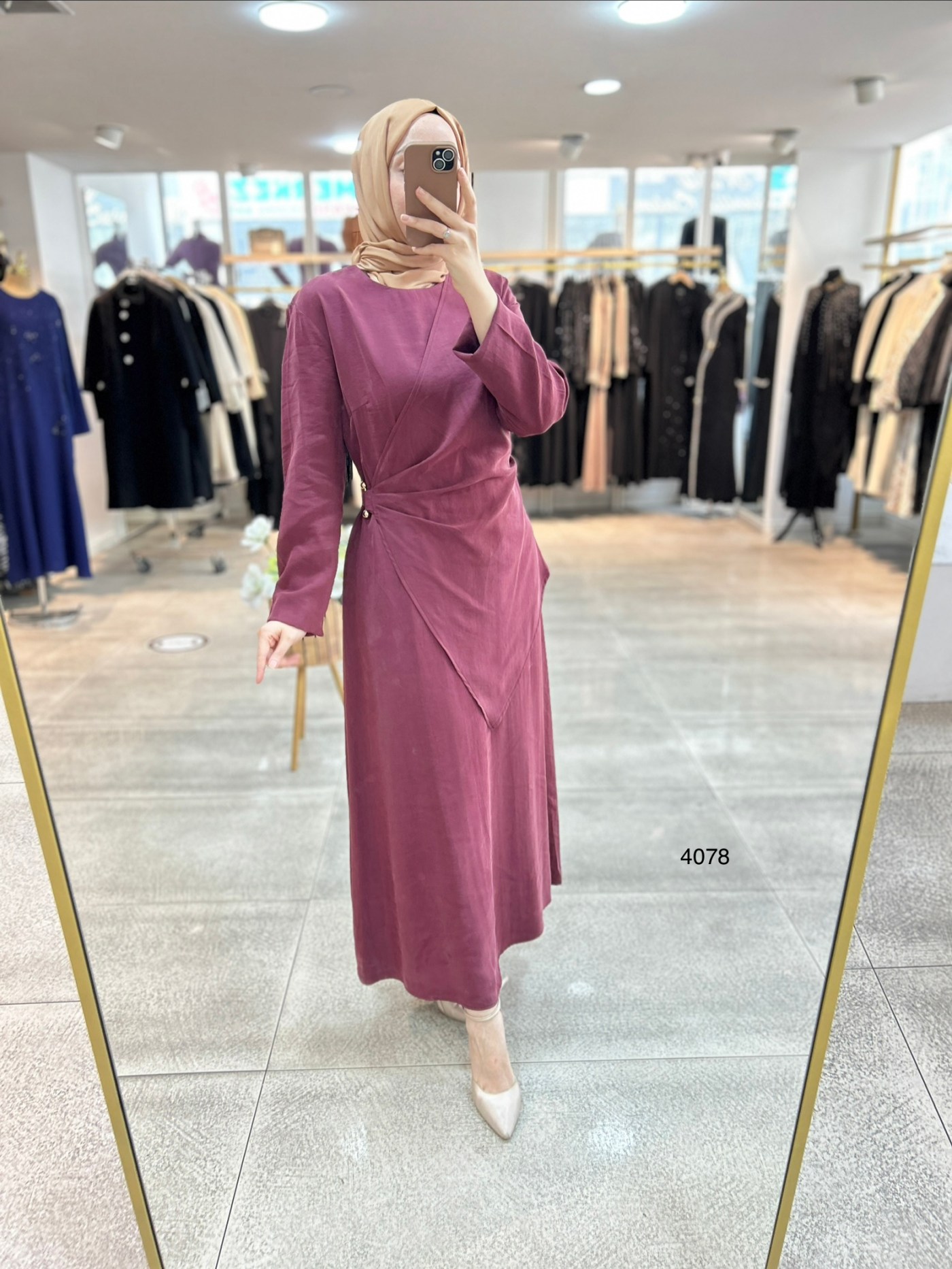 4078 Asimetrik Kesim Detaylı Elbise