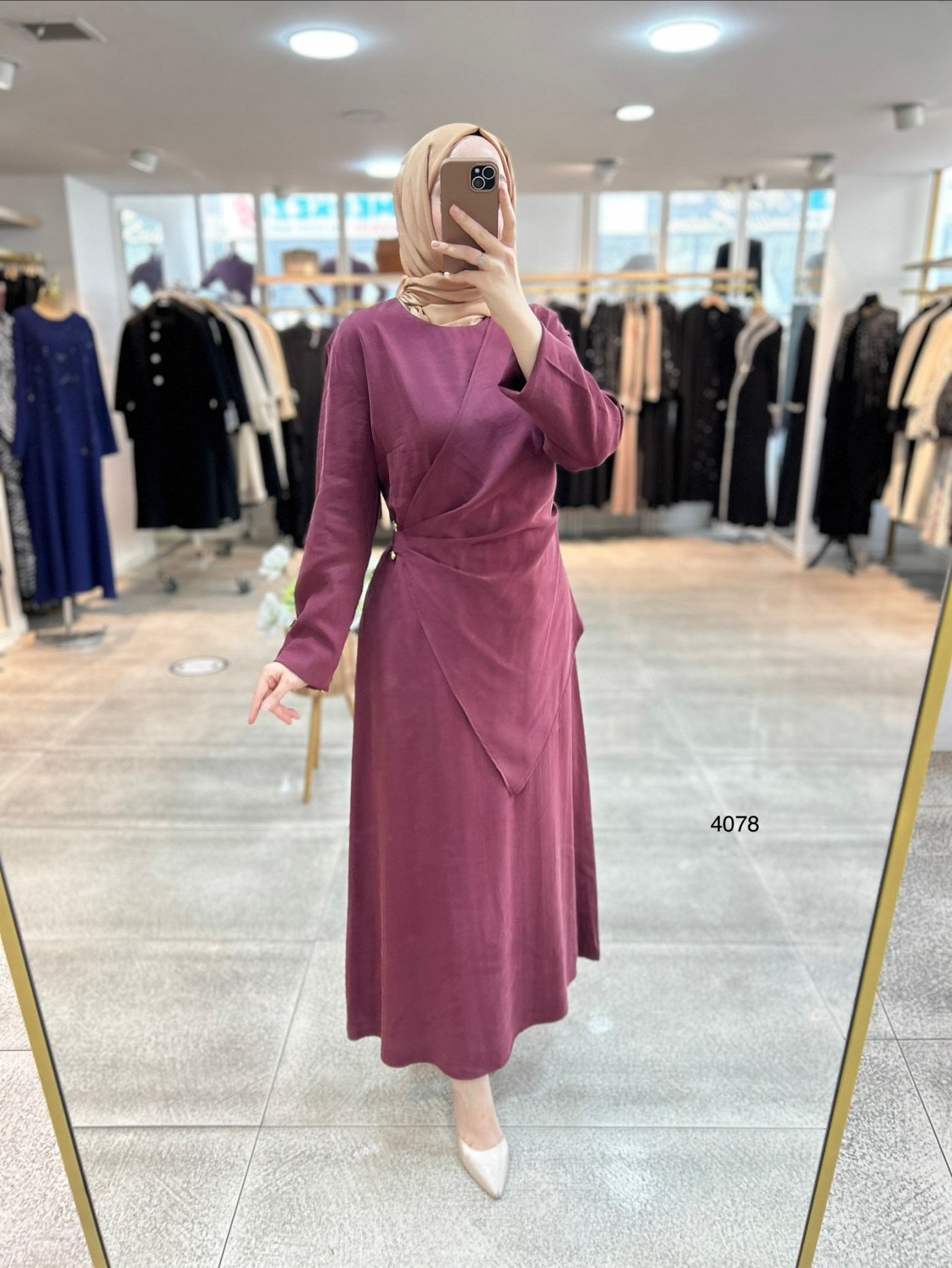 4078 Asimetrik Kesim Detaylı Elbise