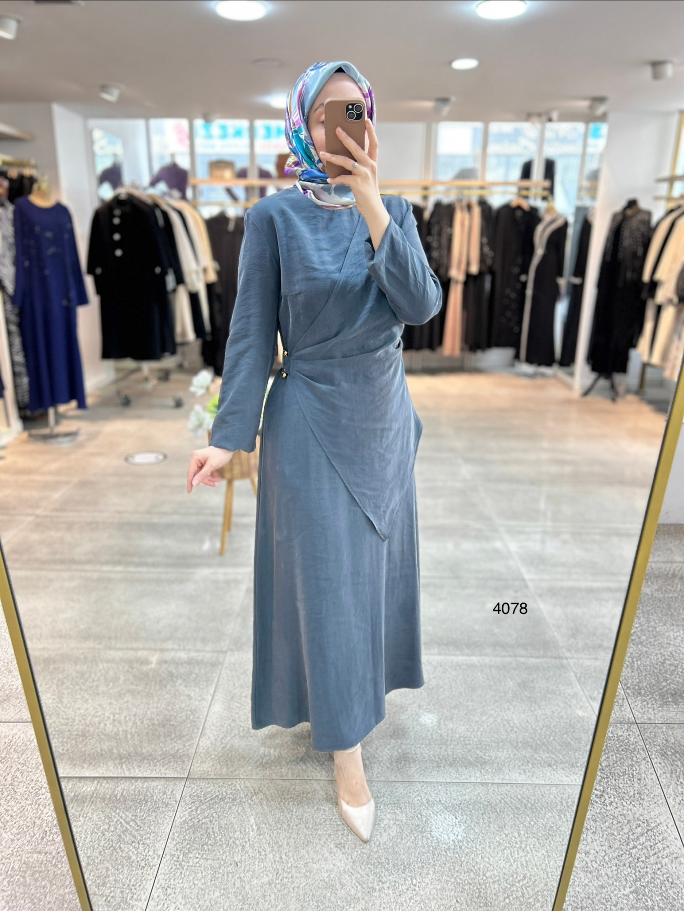 4078 Asimetrik Kesim Detaylı Elbise