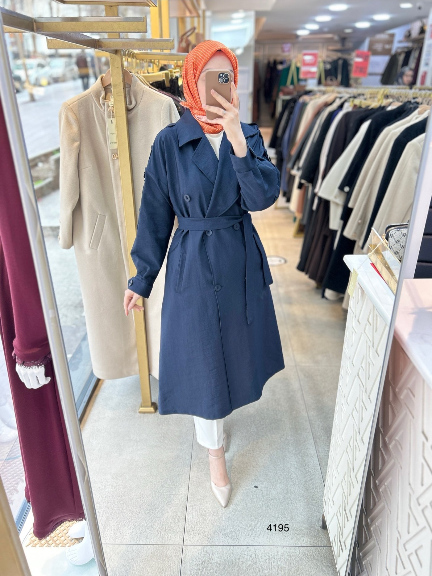 4195 Kolları Kemer Detaylı Trenç