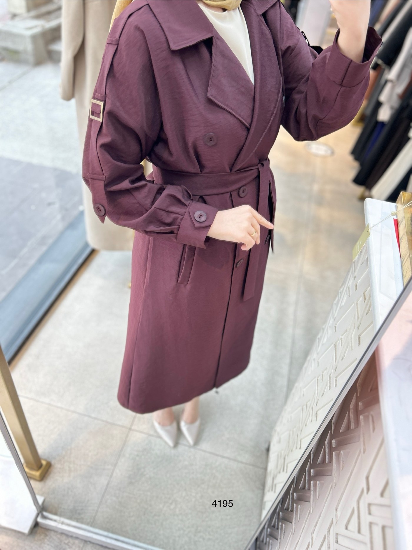 4195 Kolları Kemer Detaylı Trenç