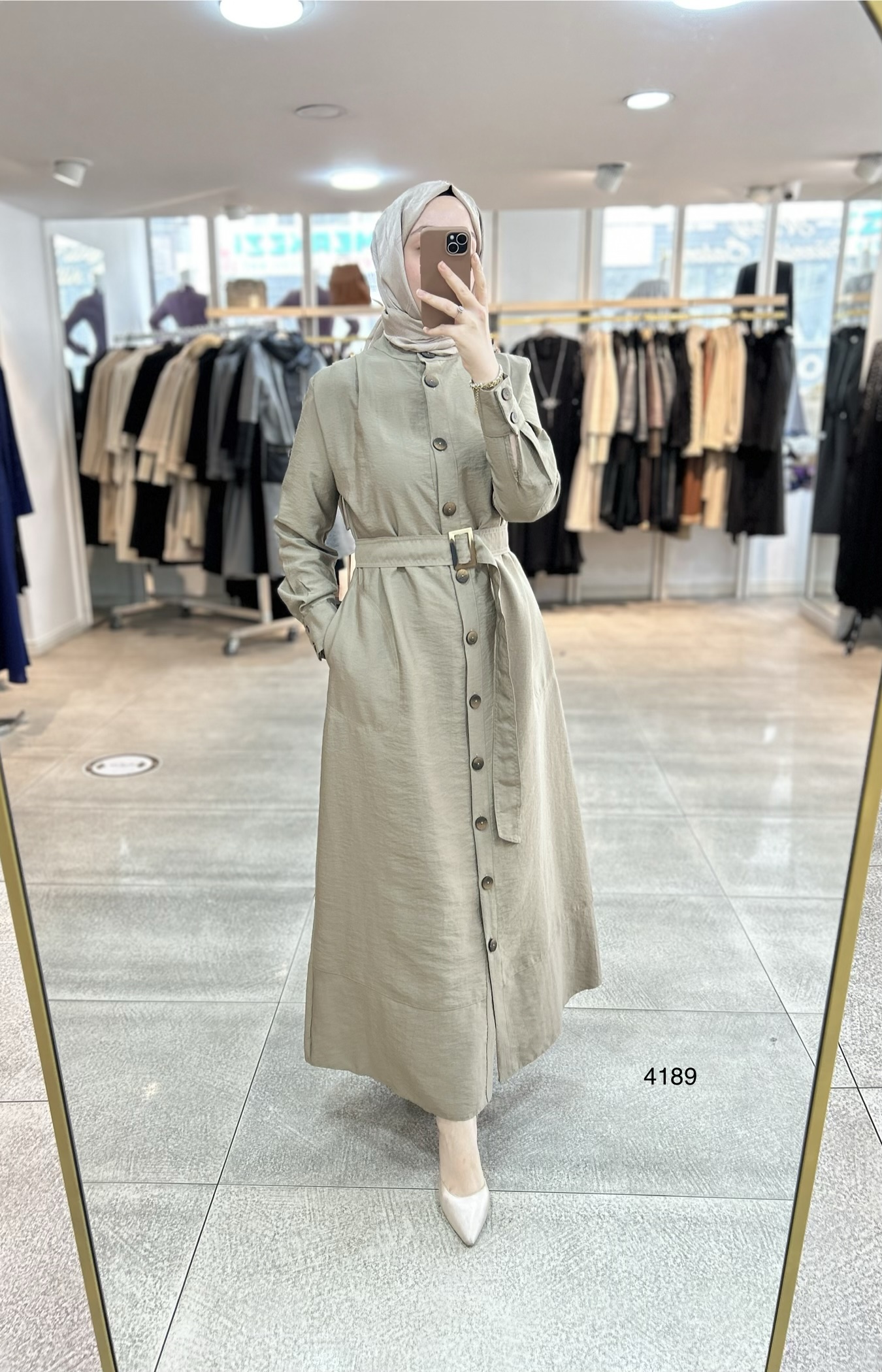 4189 Düğmeli Boydan Elbise