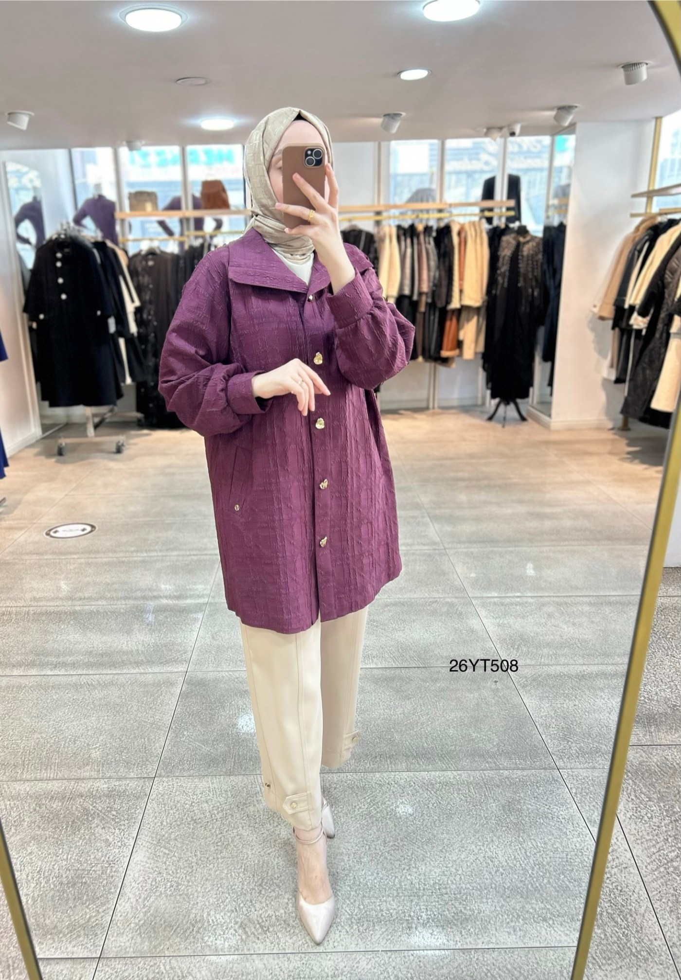 26YT508 Kabartma Kumaş Düğmeli Kap