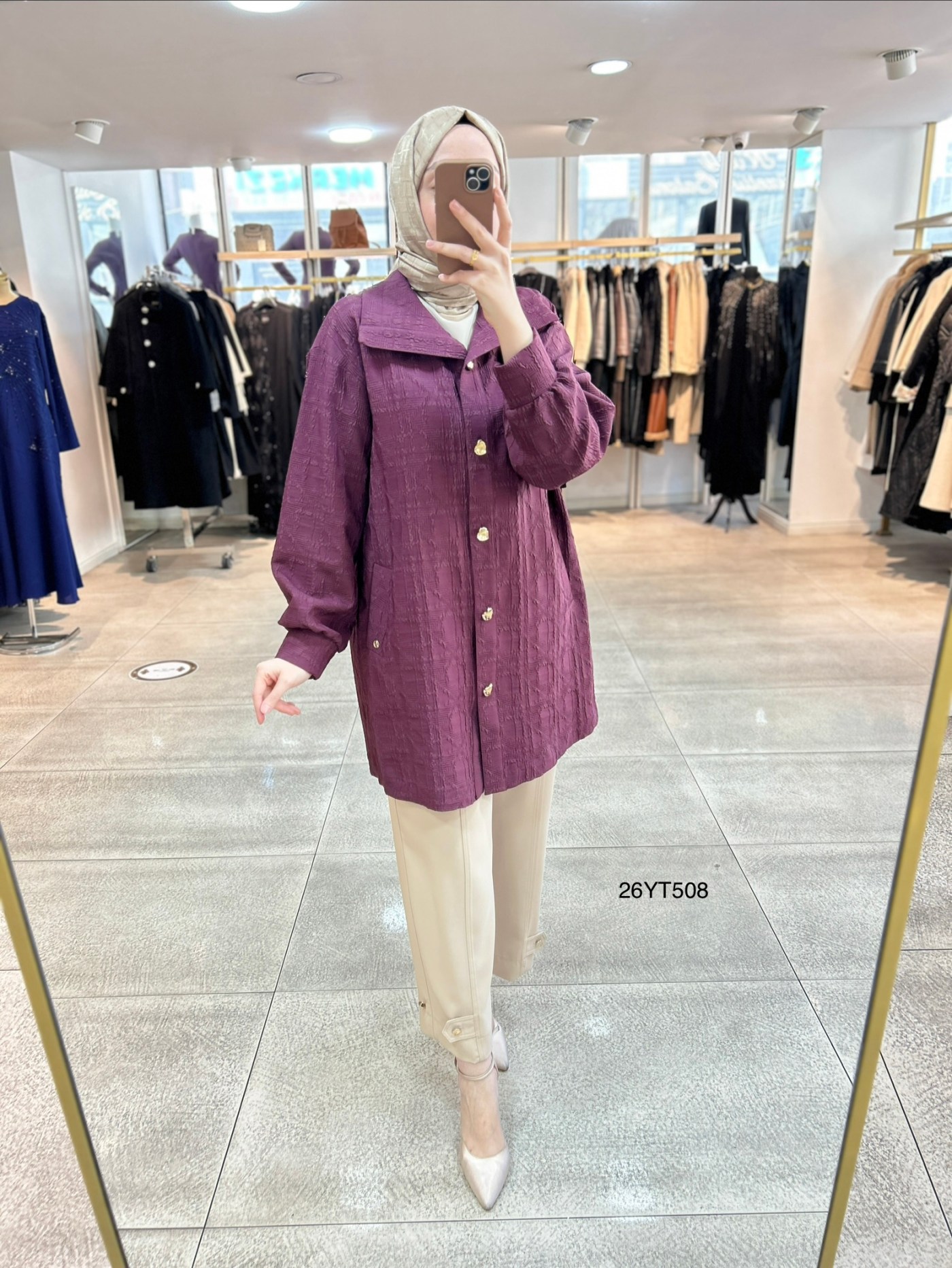 26YT508 Kabartma Kumaş Düğmeli Kap