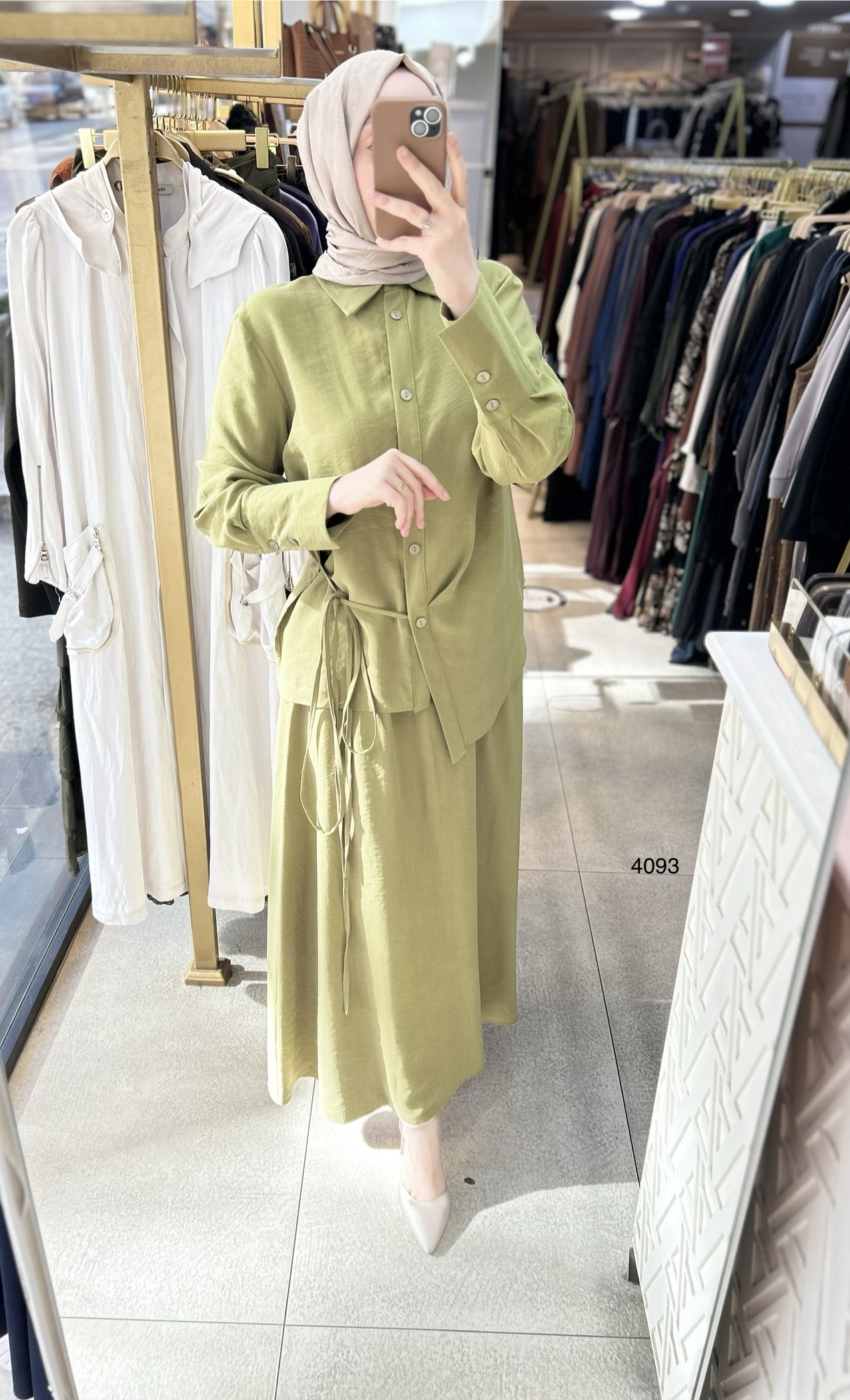 4093 Belden Bağlamalı Asimetrik Kesim Etekli Takım