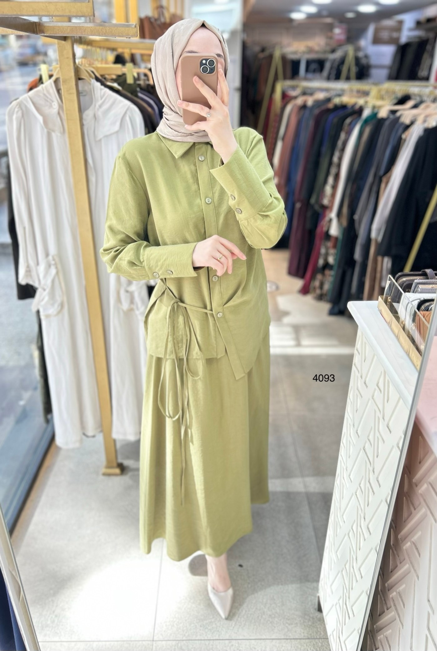 4093 Belden Bağlamalı Asimetrik Kesim Etekli Takım