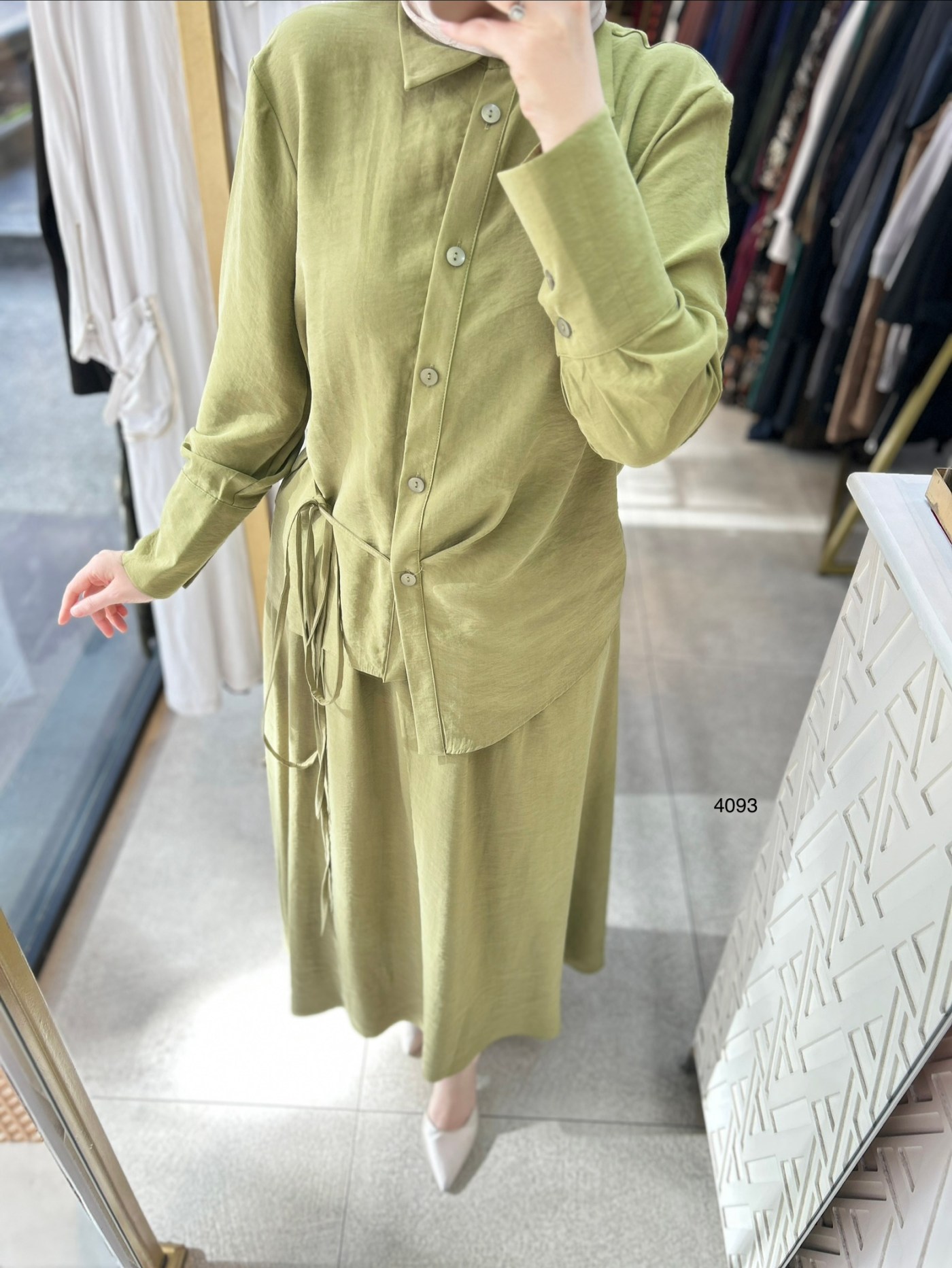 4093 Belden Bağlamalı Asimetrik Kesim Etekli Takım