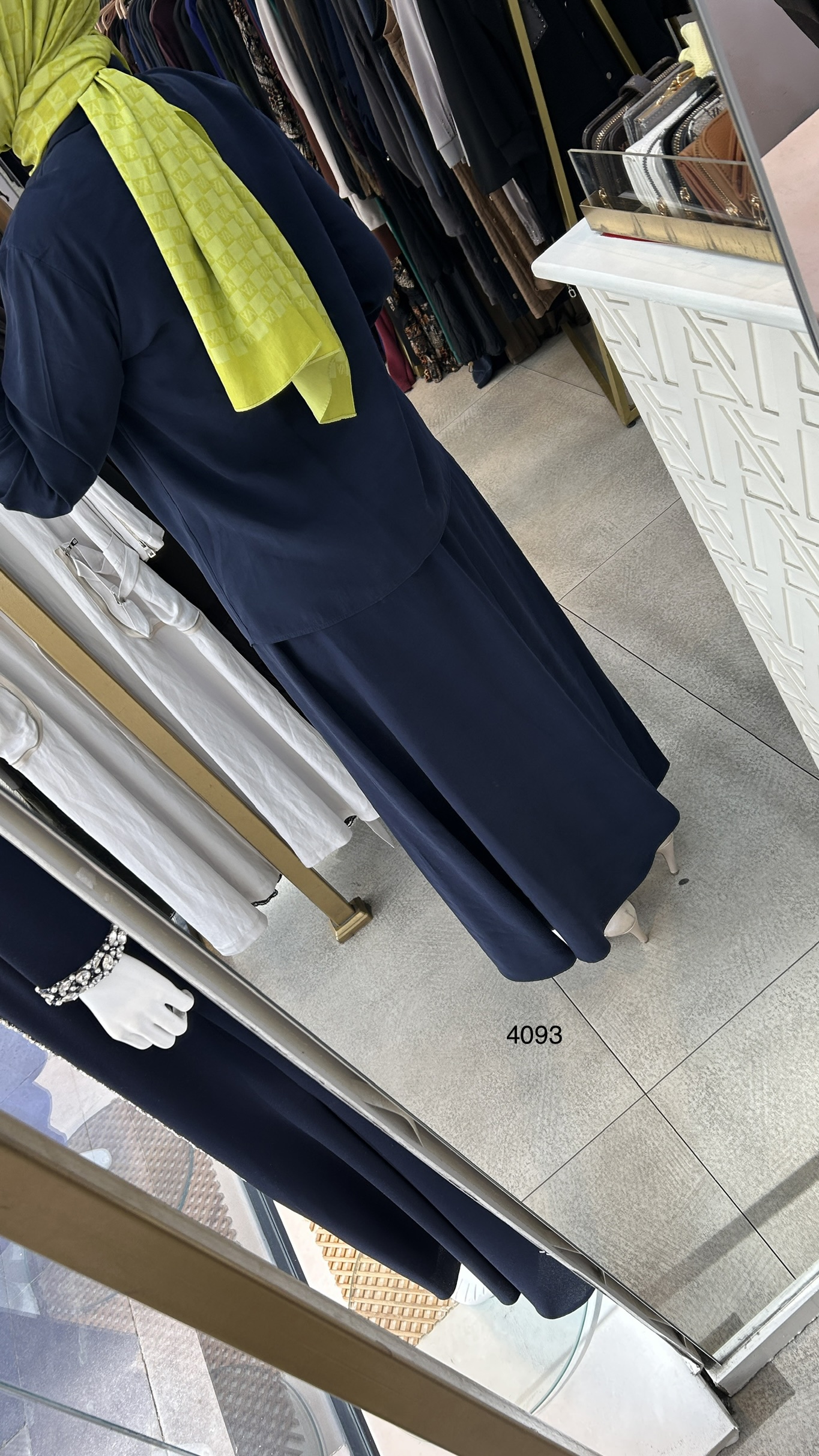 4093 Belden Bağlamalı Asimetrik Kesim Etekli Takım