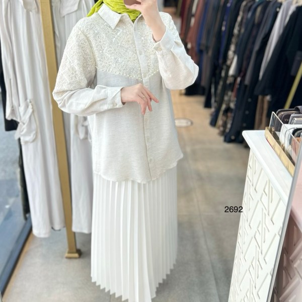 2692 Güpür Detaylı Gömlek - Görsel 2