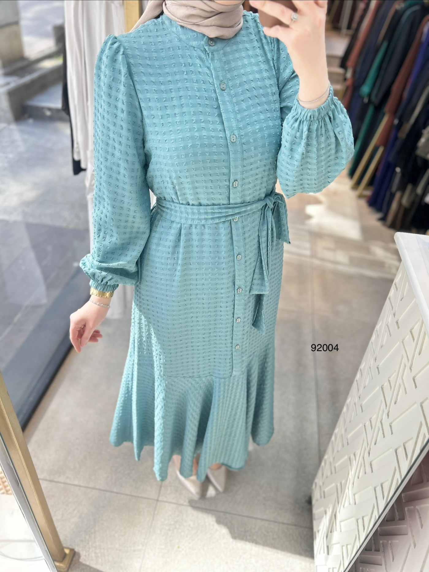 92004 Gofre Kumaş Kemerli Elbise