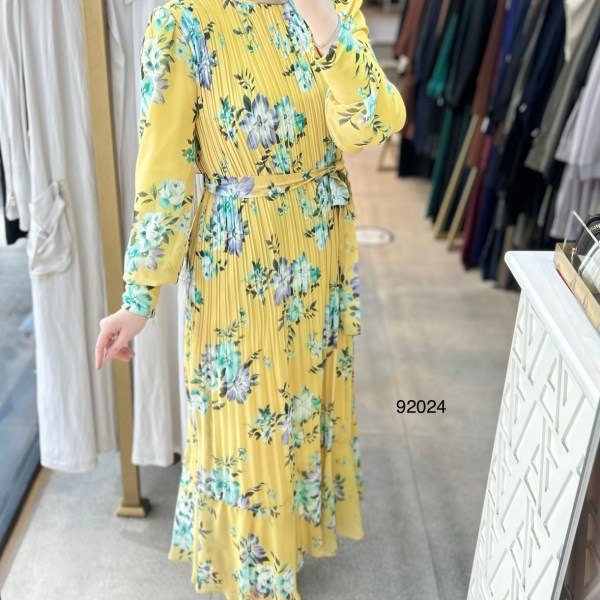 92024 Çiçek Desenli Piliseli Elbise - Görsel 8