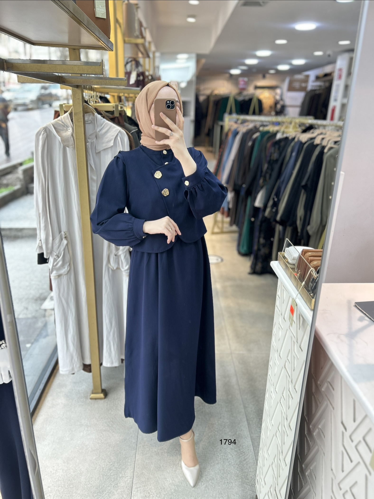 1794 Düğme Detaylı İçli Dışlı Elbise - Görsel 13