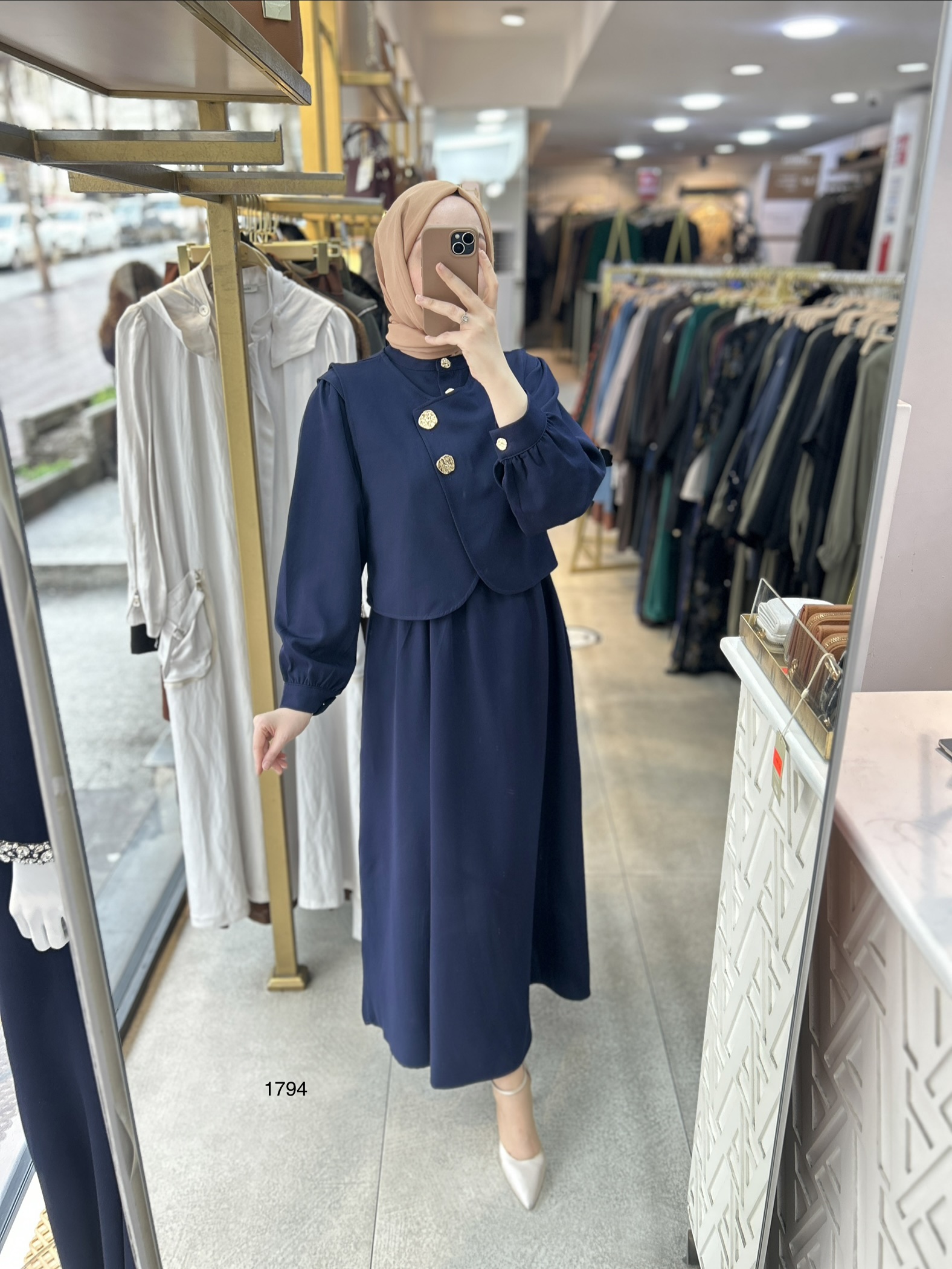 1794 Düğme Detaylı İçli Dışlı Elbise - Görsel 8