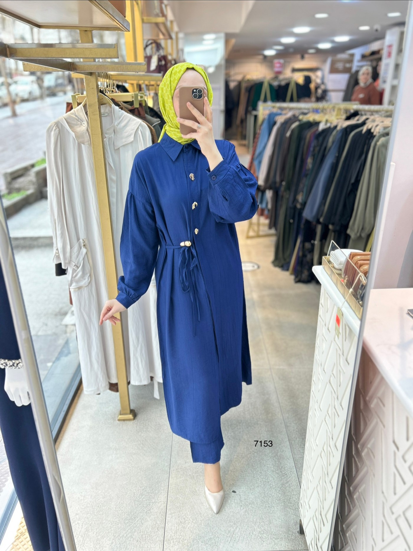 7153  Düğme Detaylı Belden Bağlamalı Takım