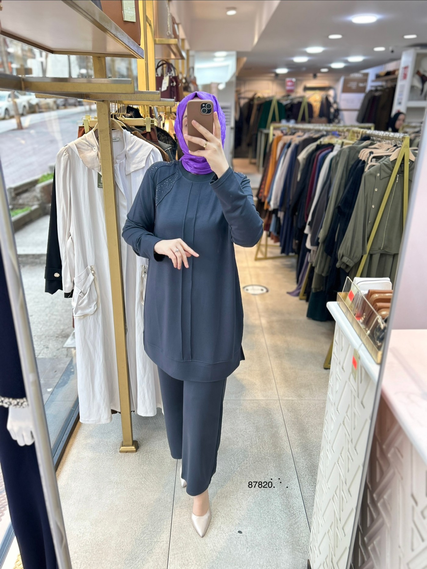 87820 Taş Detaylı Takım