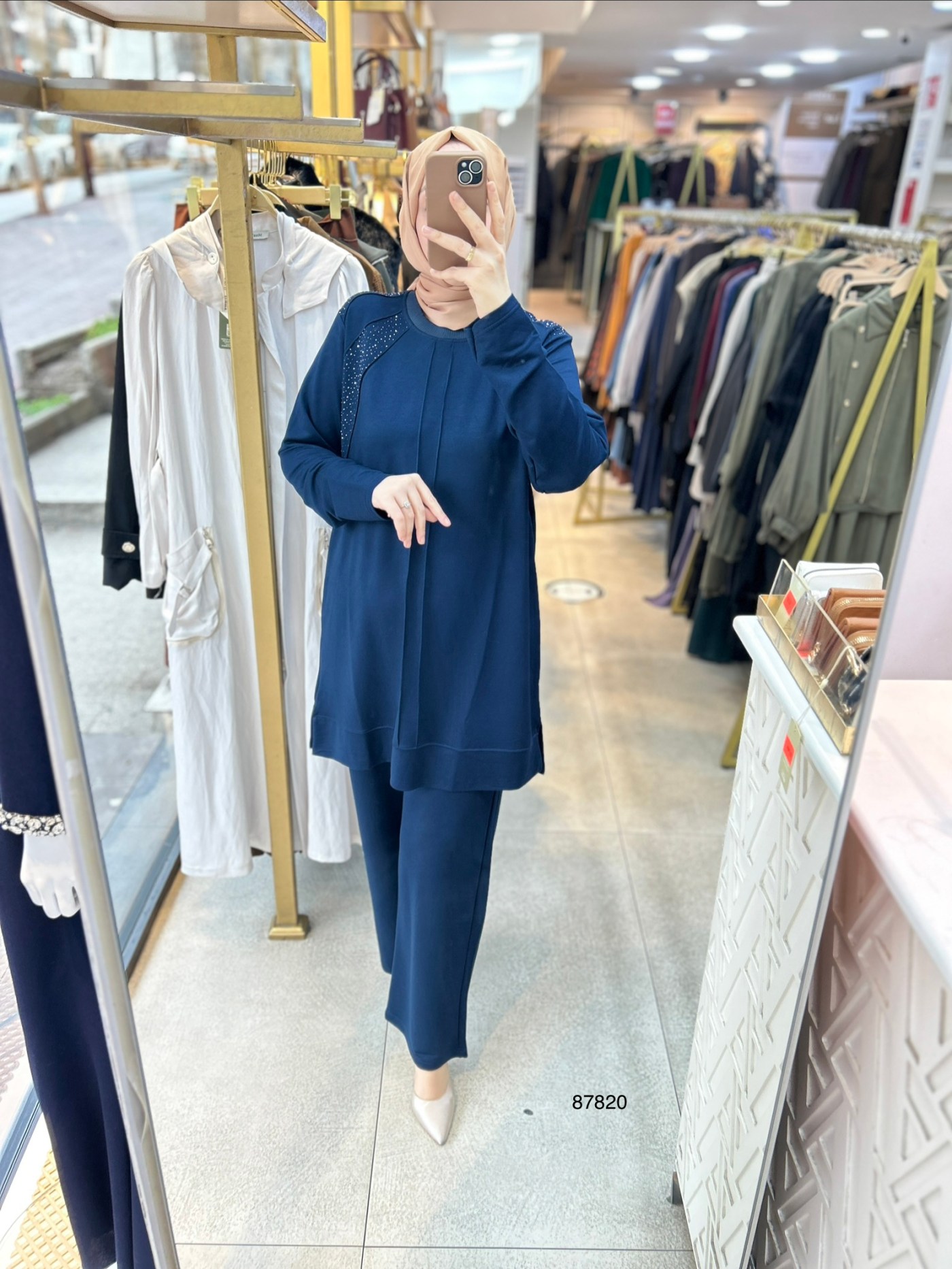 87820 Taş Detaylı Takım