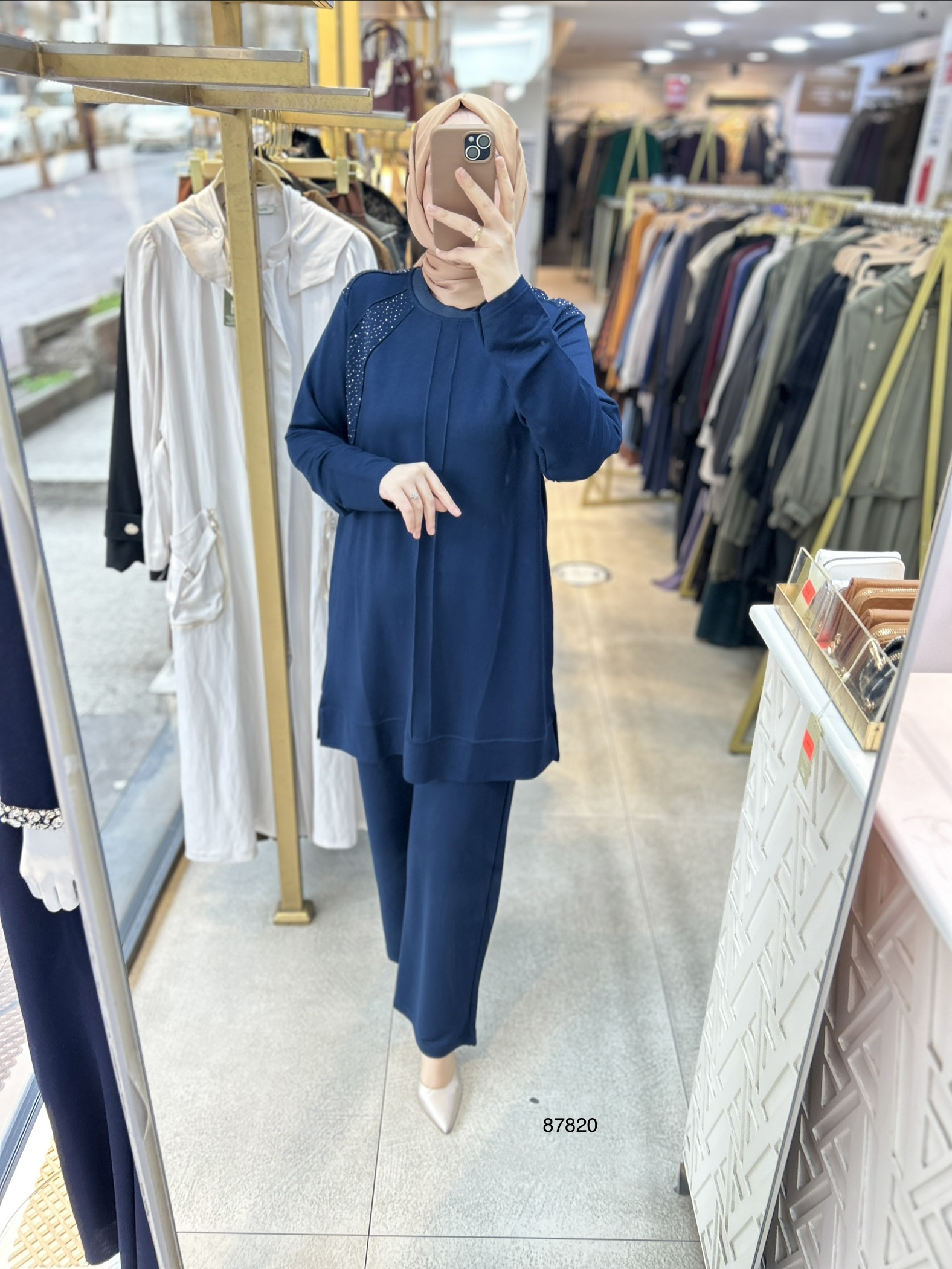 87820 Taş Detaylı Takım - Görsel 1