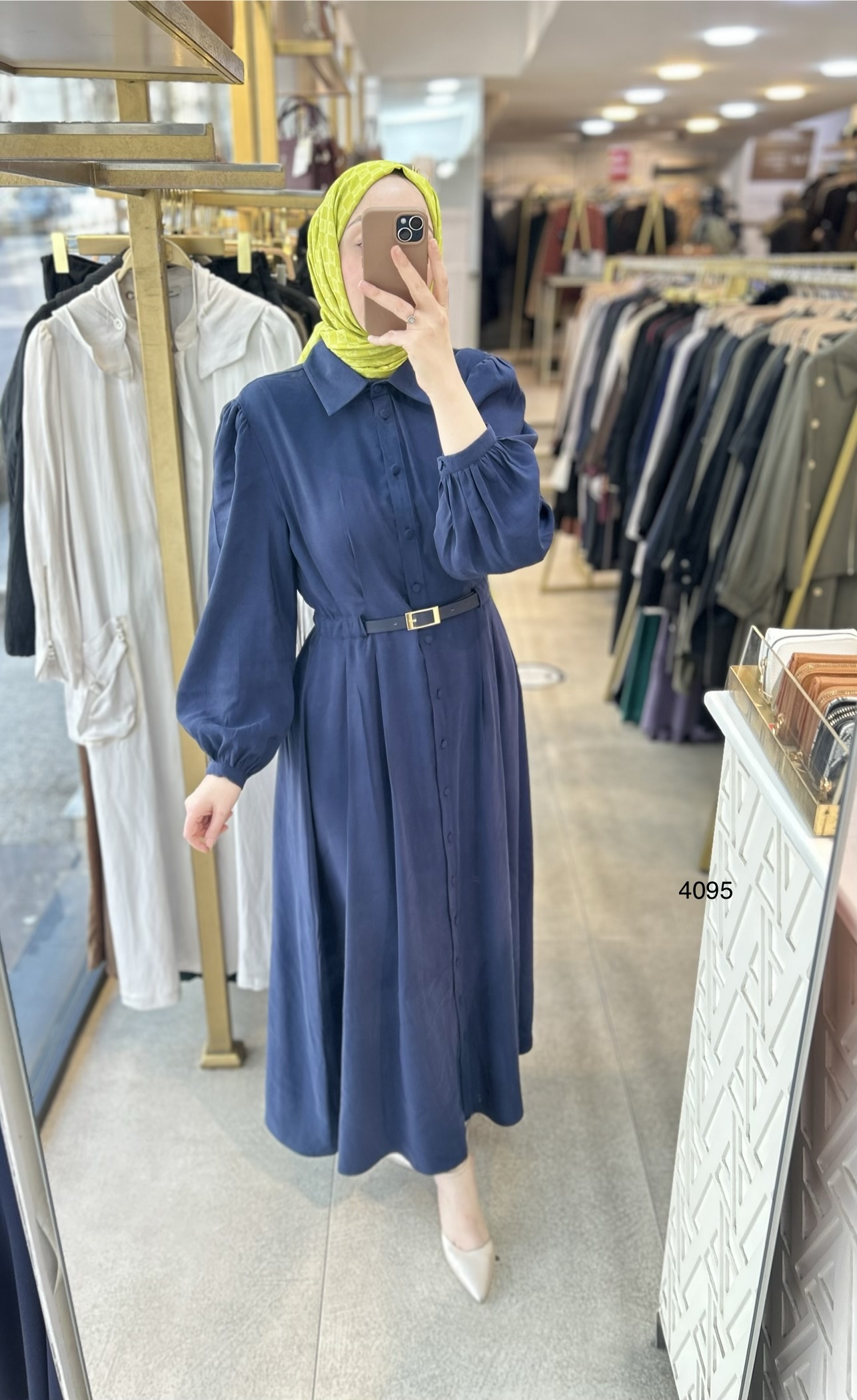 4095 Gömlek Yaka Boydan Düğmeli Kemerli Elbise