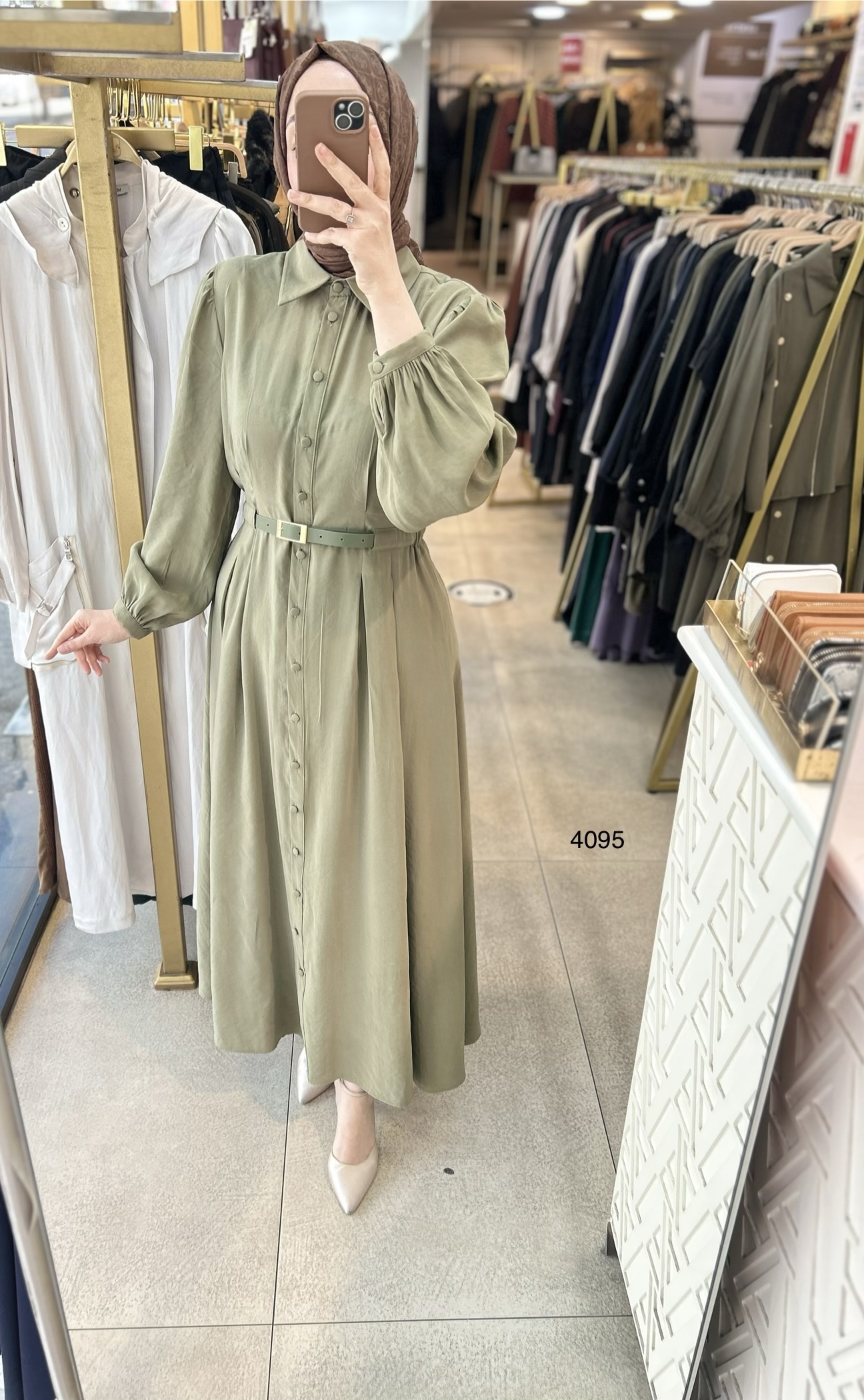 4095 Gömlek Yaka Boydan Düğmeli Kemerli Elbise