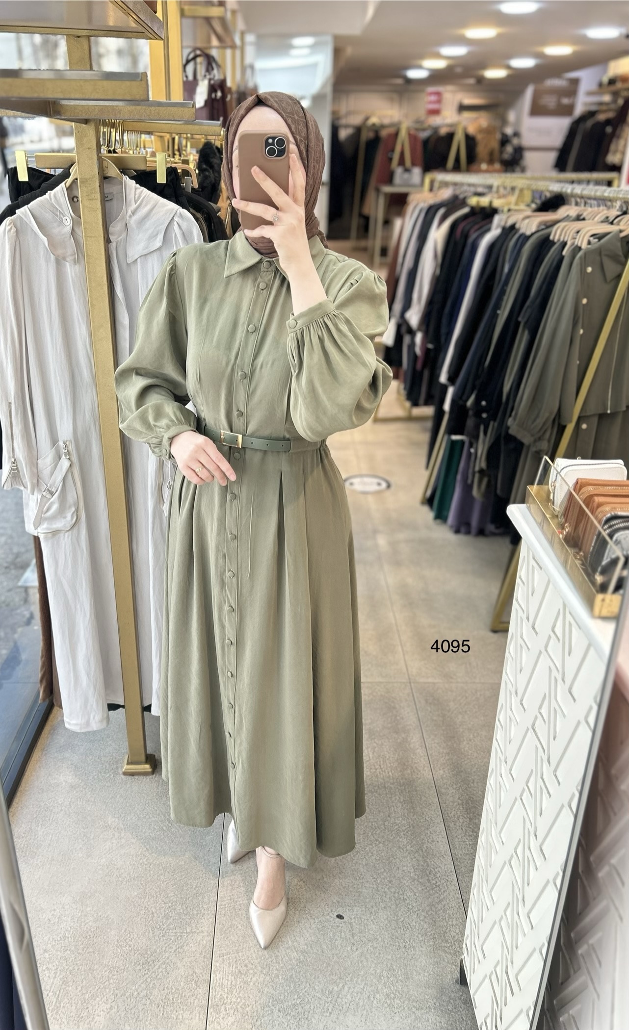 4095 Gömlek Yaka Boydan Düğmeli Kemerli Elbise