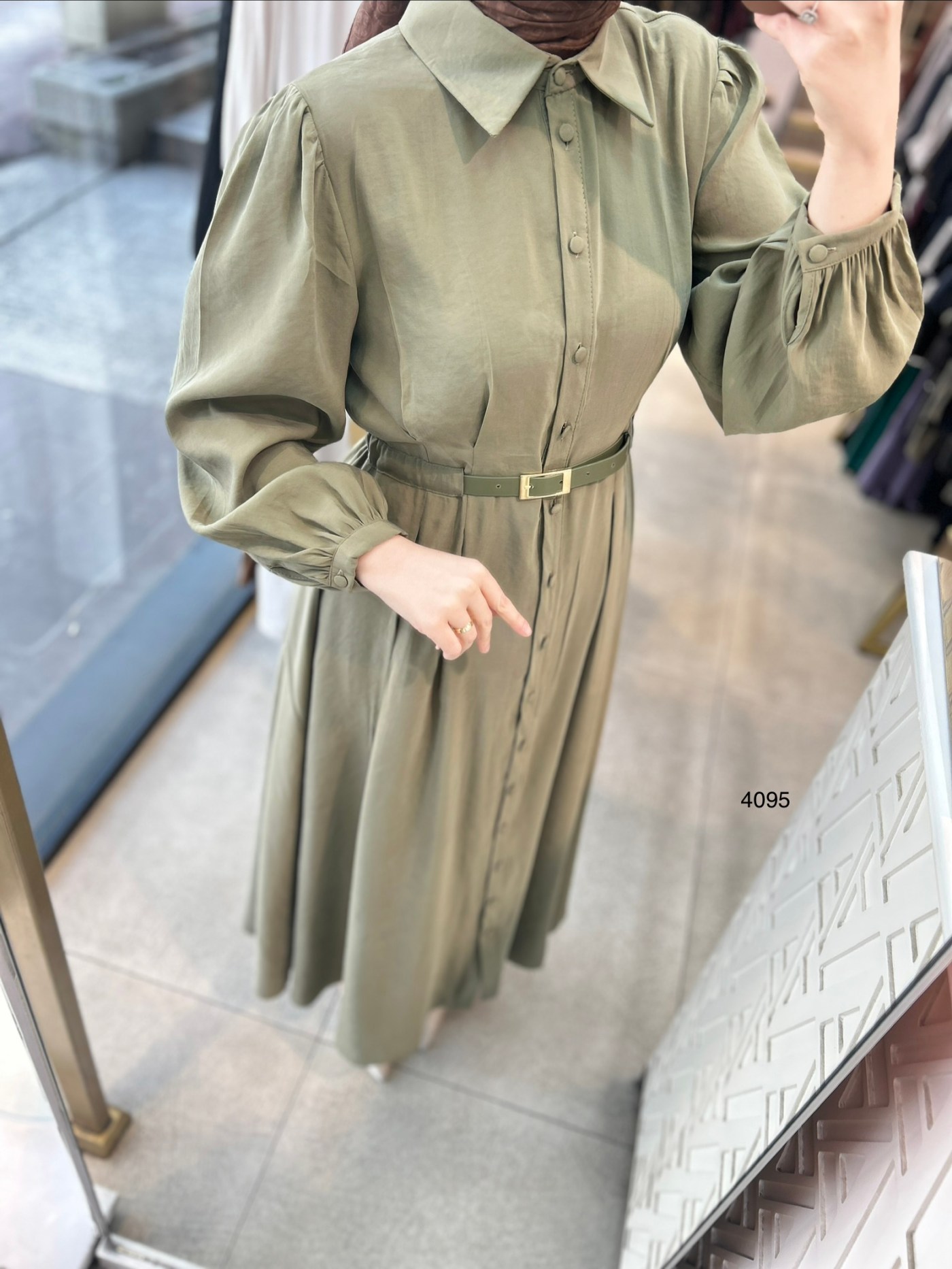 4095 Gömlek Yaka Boydan Düğmeli Kemerli Elbise