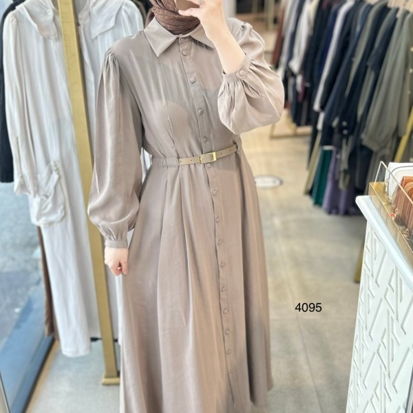 4095 Gömlek Yaka Boydan Düğmeli Kemerli Elbise - Görsel 7