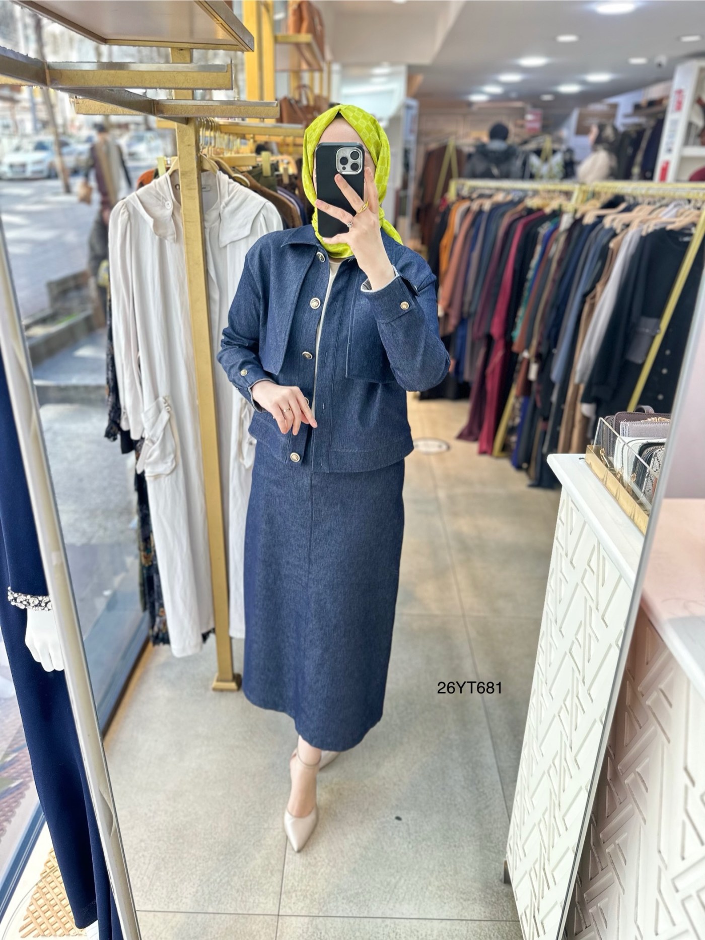 26YT681 Armine Trend Düğmeli Takım