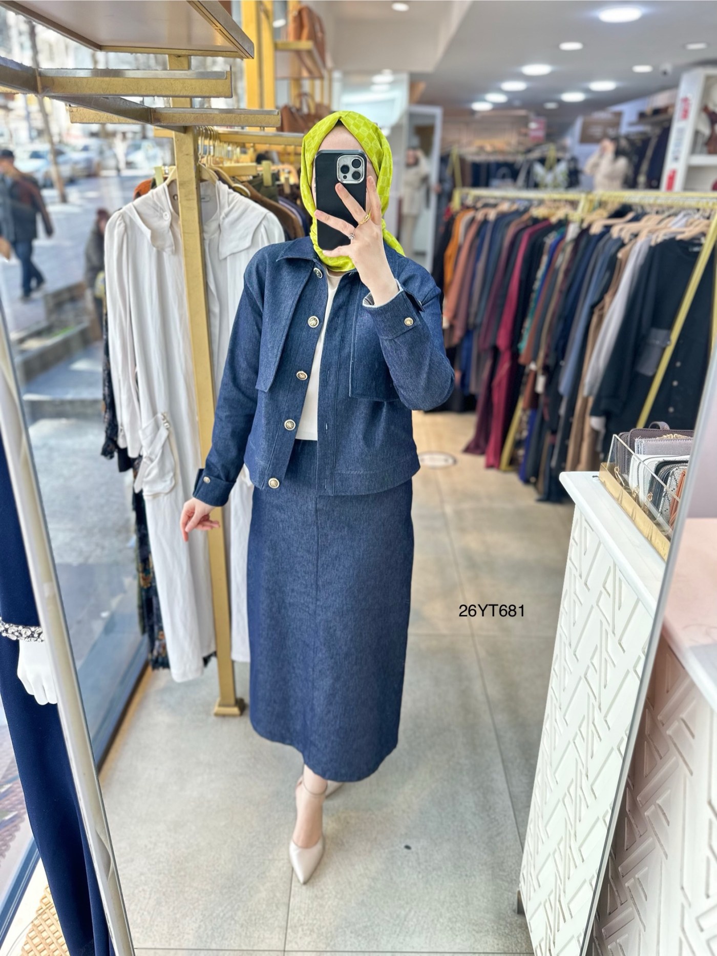 26YT681 Armine Trend Düğmeli Takım