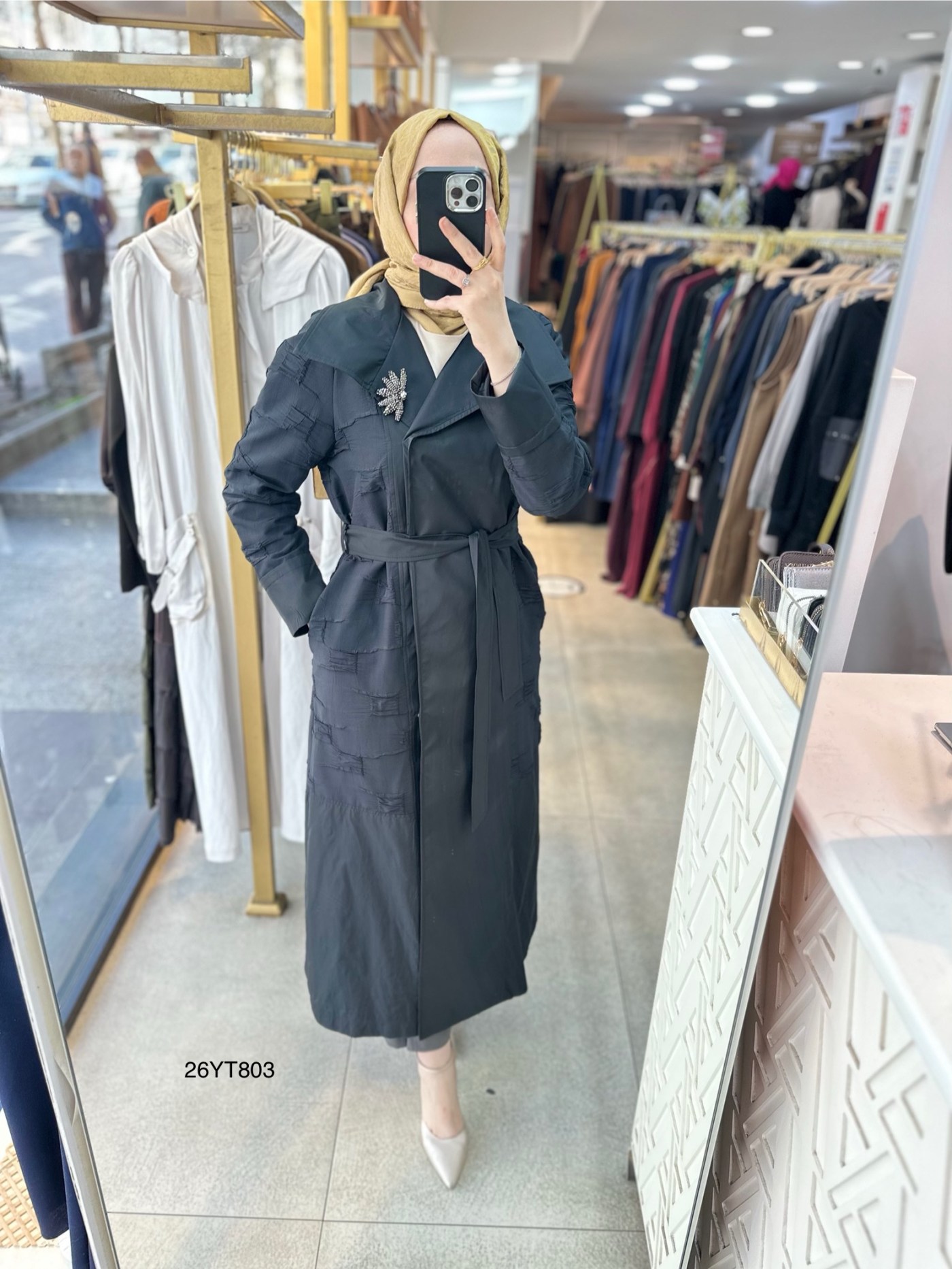 26YT803 Armine Trend Broş Detaylı Kap