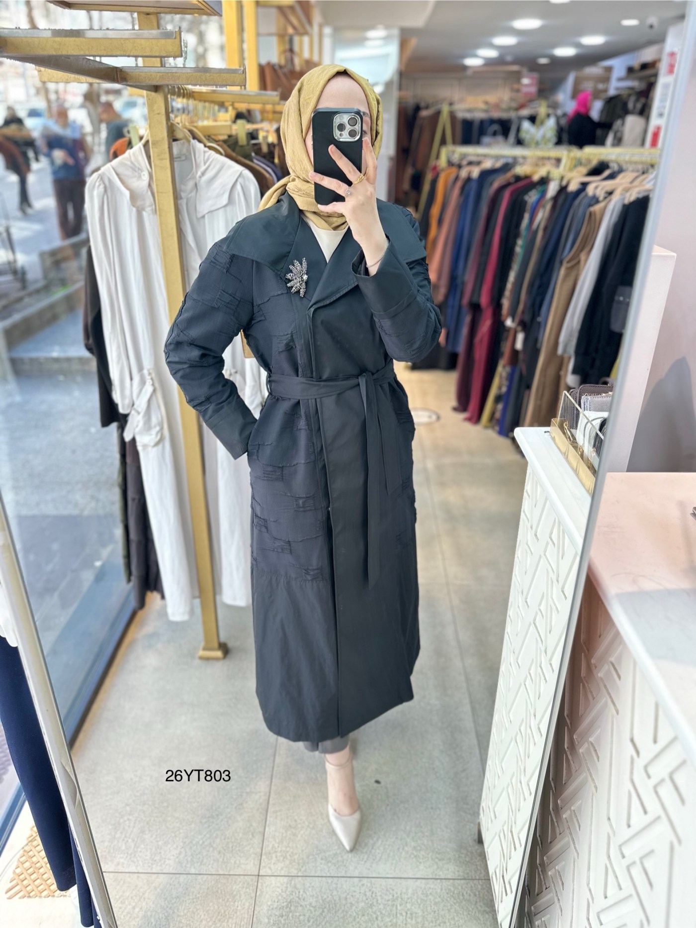 26YT803 Armine Trend Broş Detaylı Kap