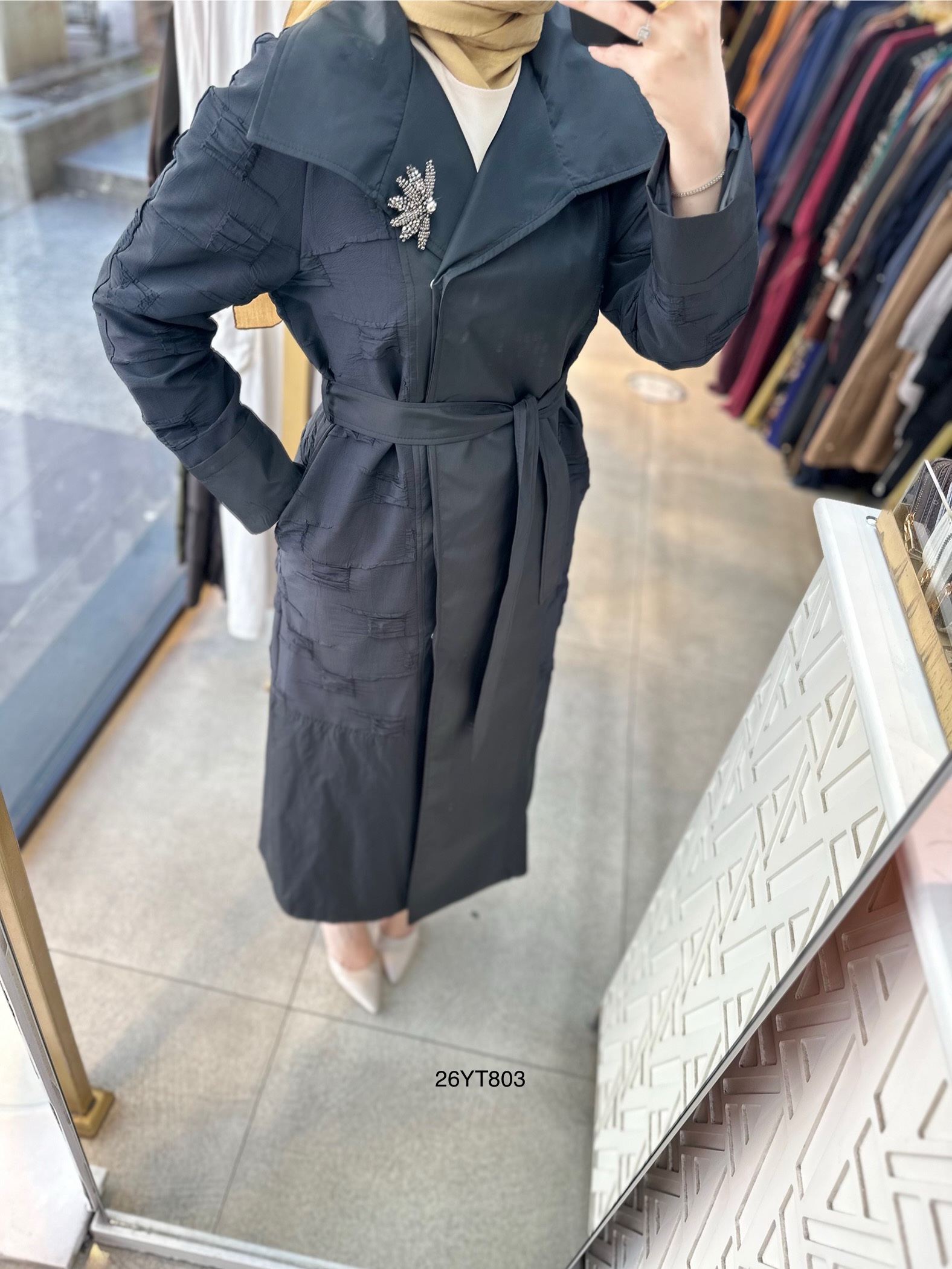 26YT803 Armine Trend Broş Detaylı Kap - Görsel 3