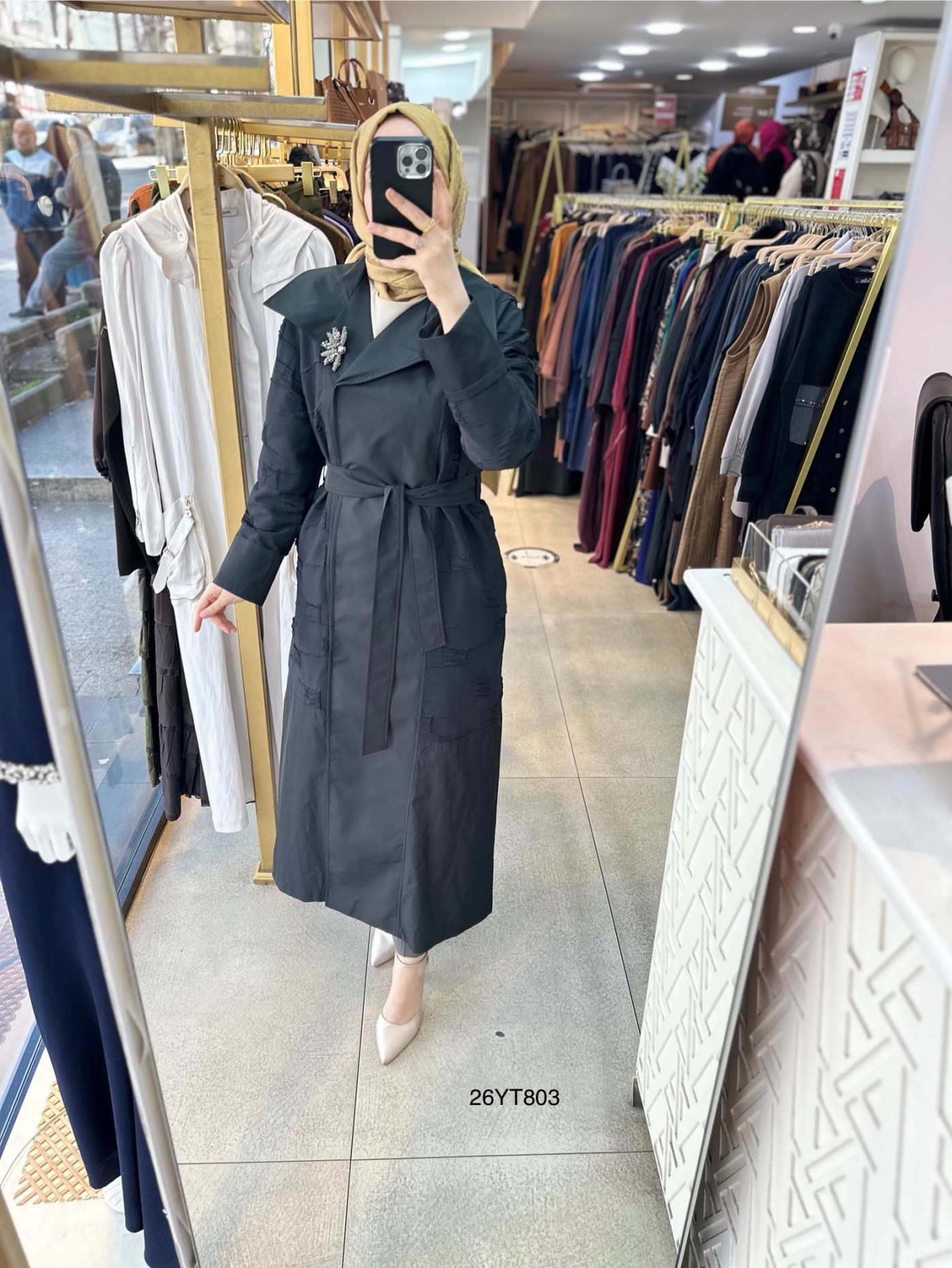 26YT803 Armine Trend Broş Detaylı Kap