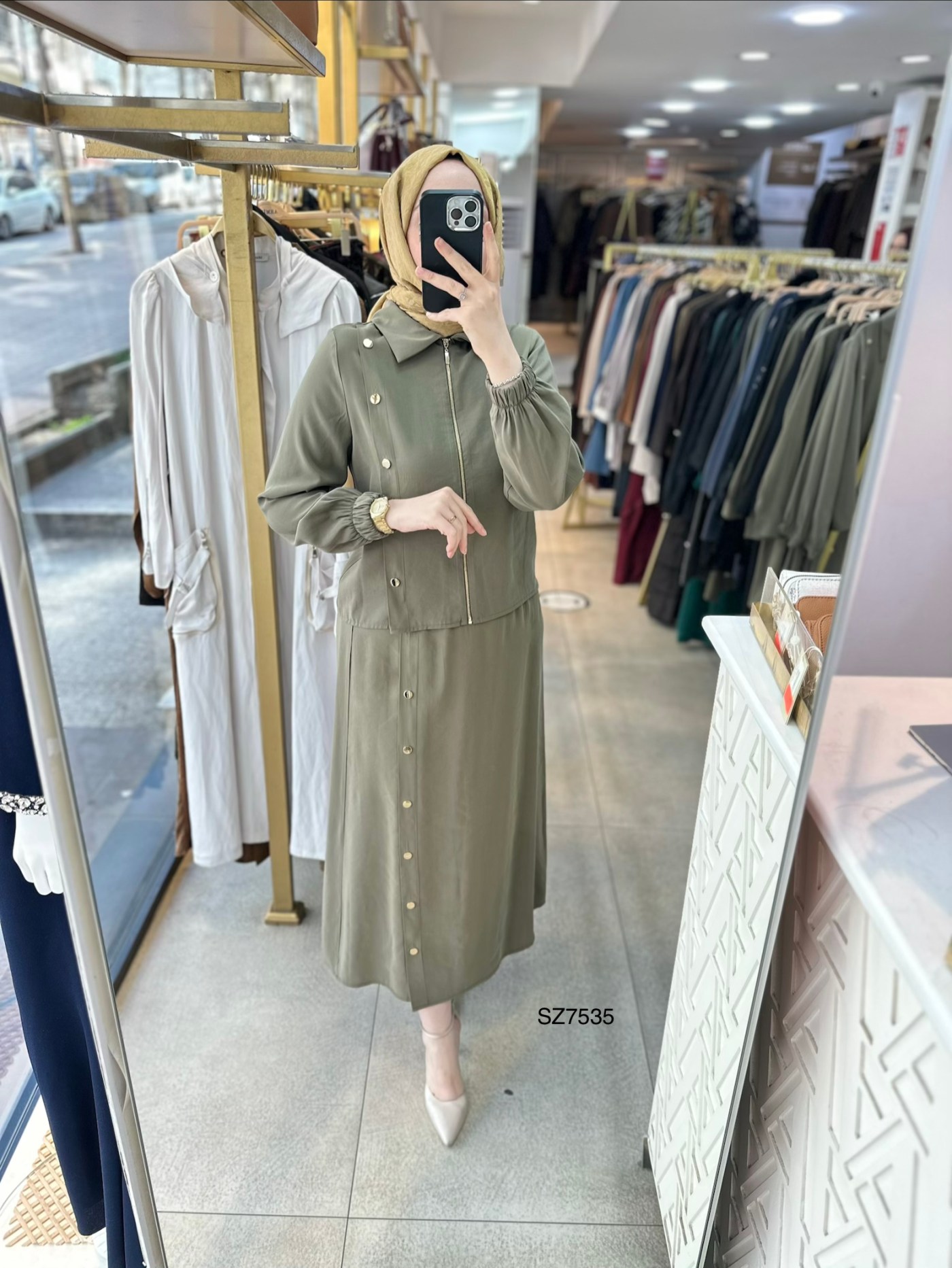 SZ7535 Düğme Detaylı Etekli Takım