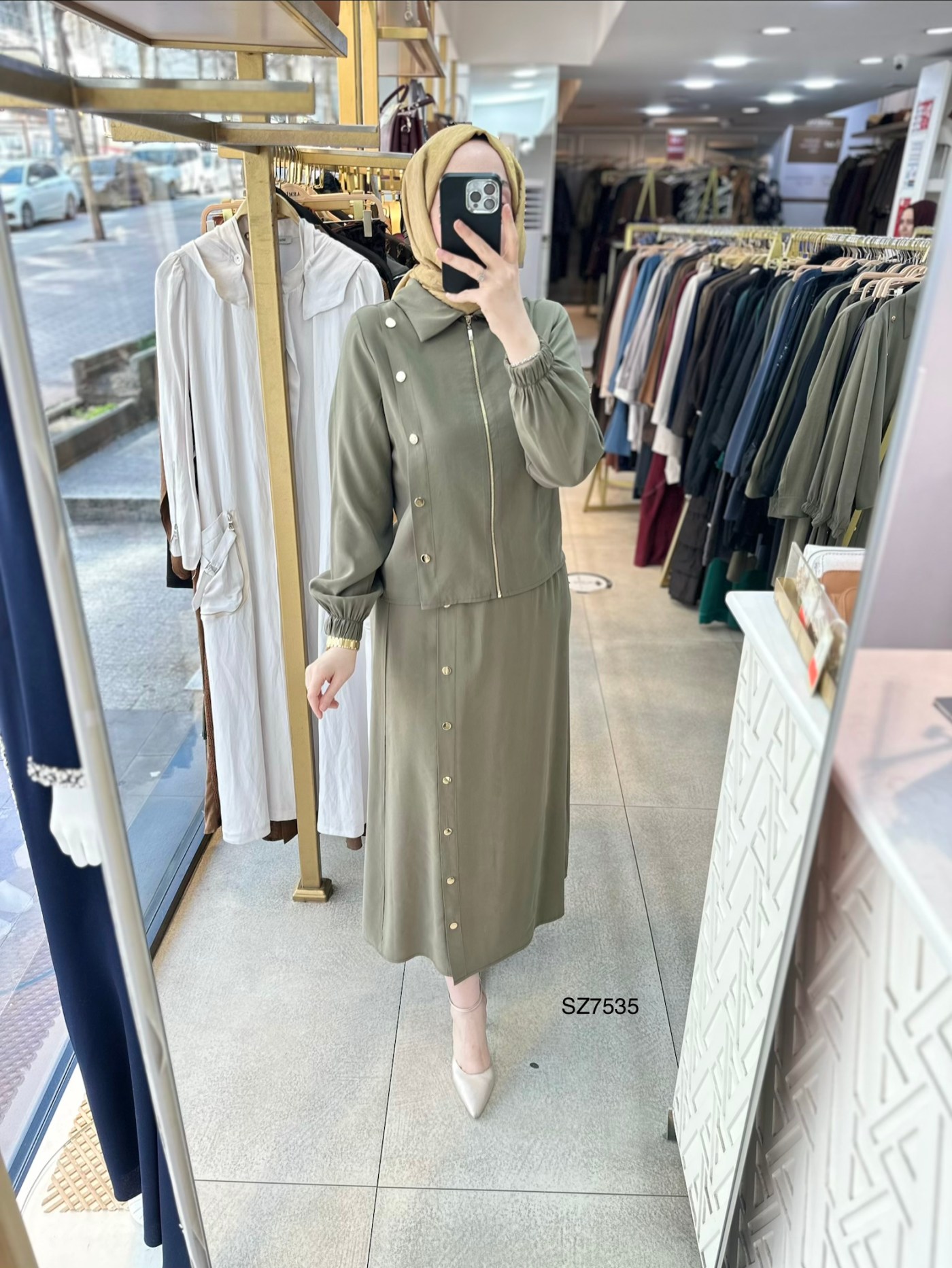 SZ7535 Düğme Detaylı Etekli Takım