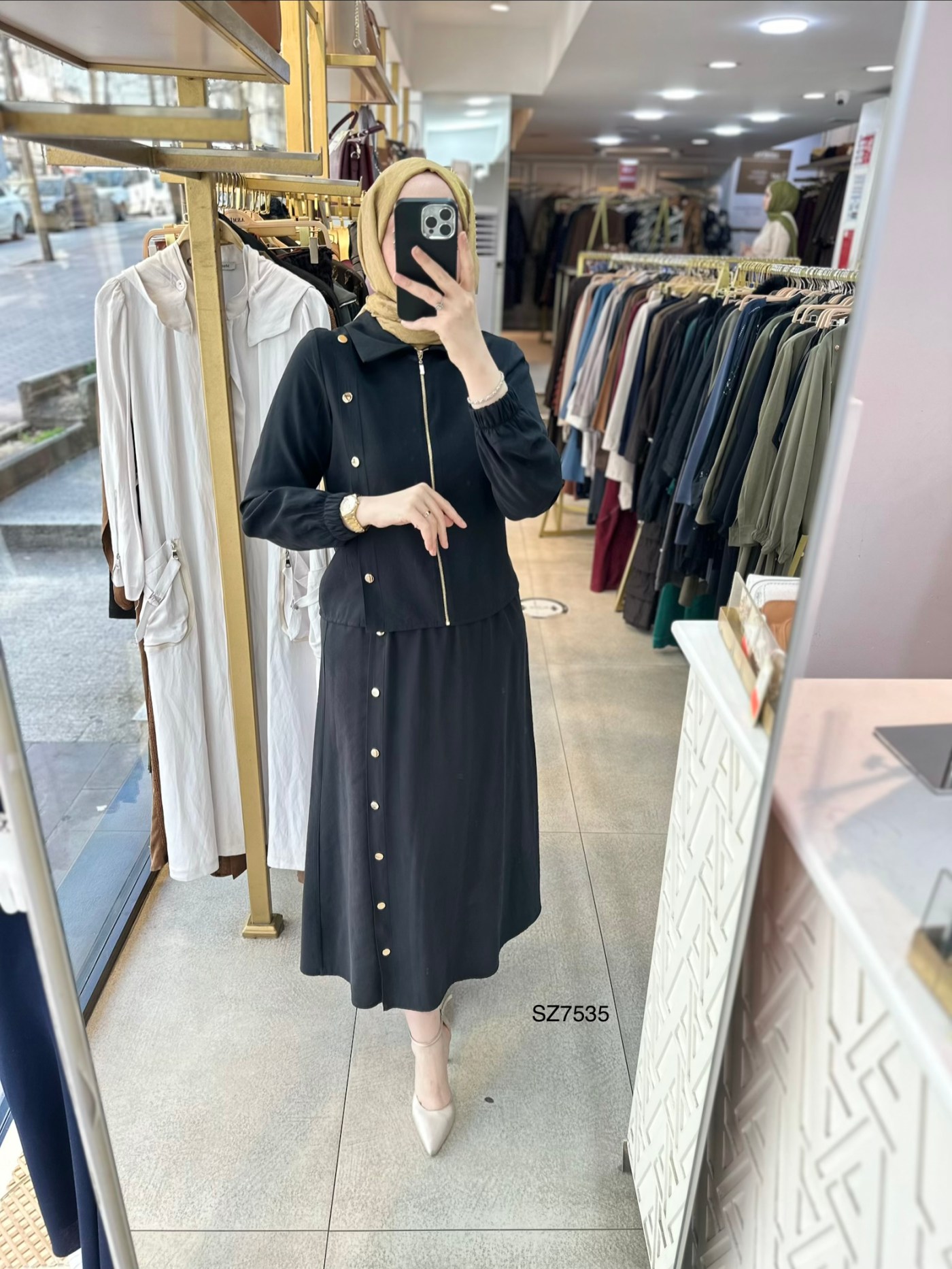 SZ7535 Düğme Detaylı Etekli Takım