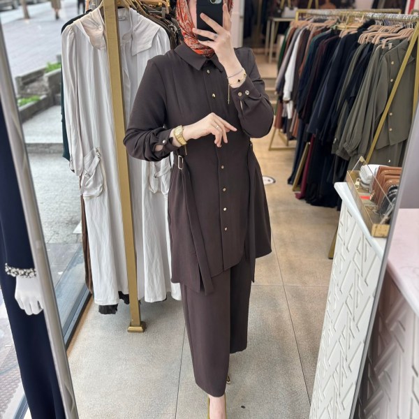 26YT609 Gömlek Yaka Düğmeli Kemerli Takım - Görsel 13