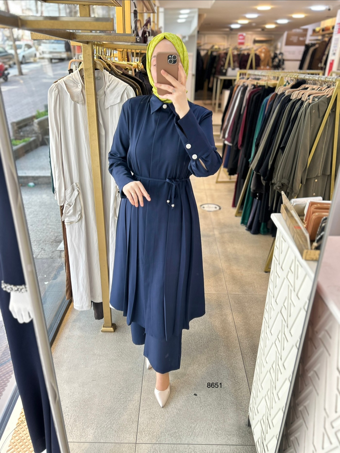 8651 Dik Yakalı Düğme Detaylı Takım