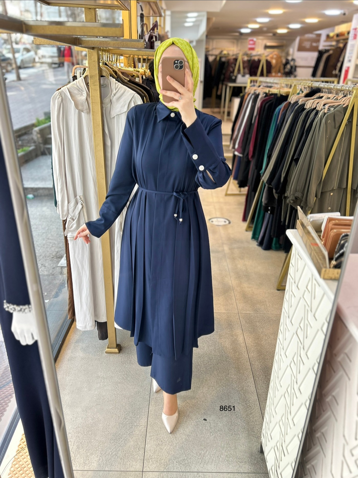 8651 Dik Yakalı Düğme Detaylı Takım