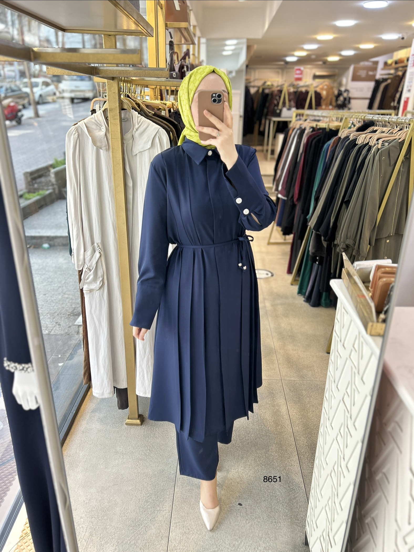 8651 Dik Yakalı Düğme Detaylı Takım - Görsel 16