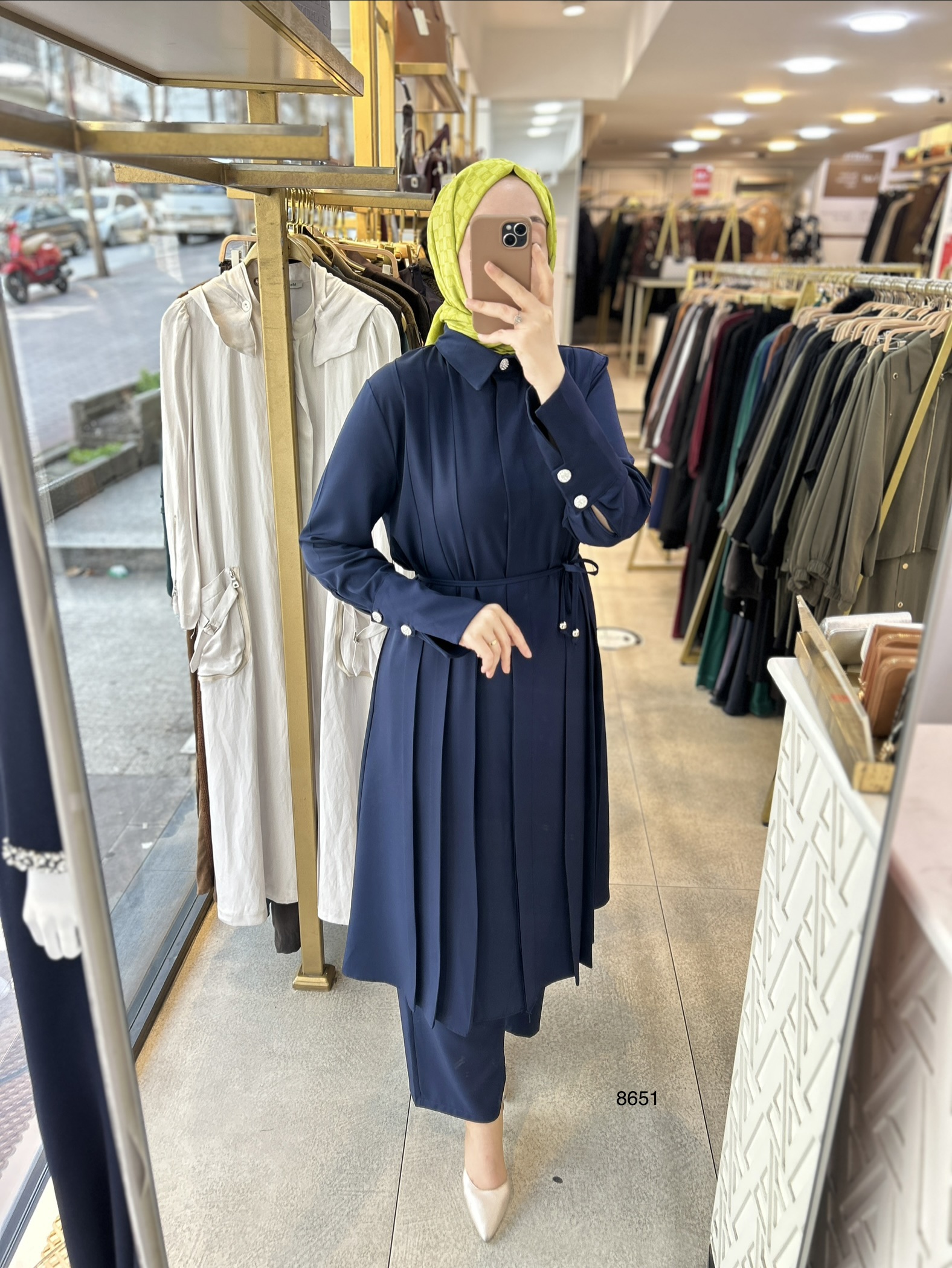 8651 Dik Yakalı Düğme Detaylı Takım - Görsel 11