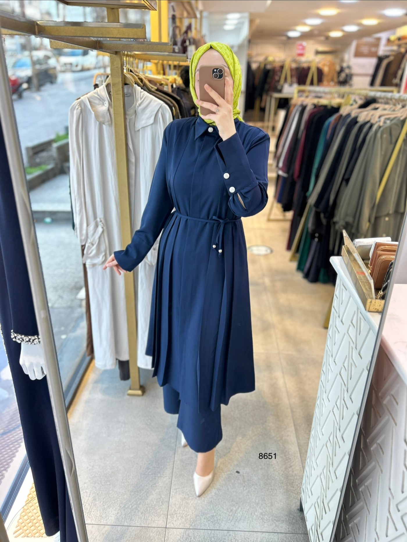 8651 Dik Yakalı Düğme Detaylı Takım