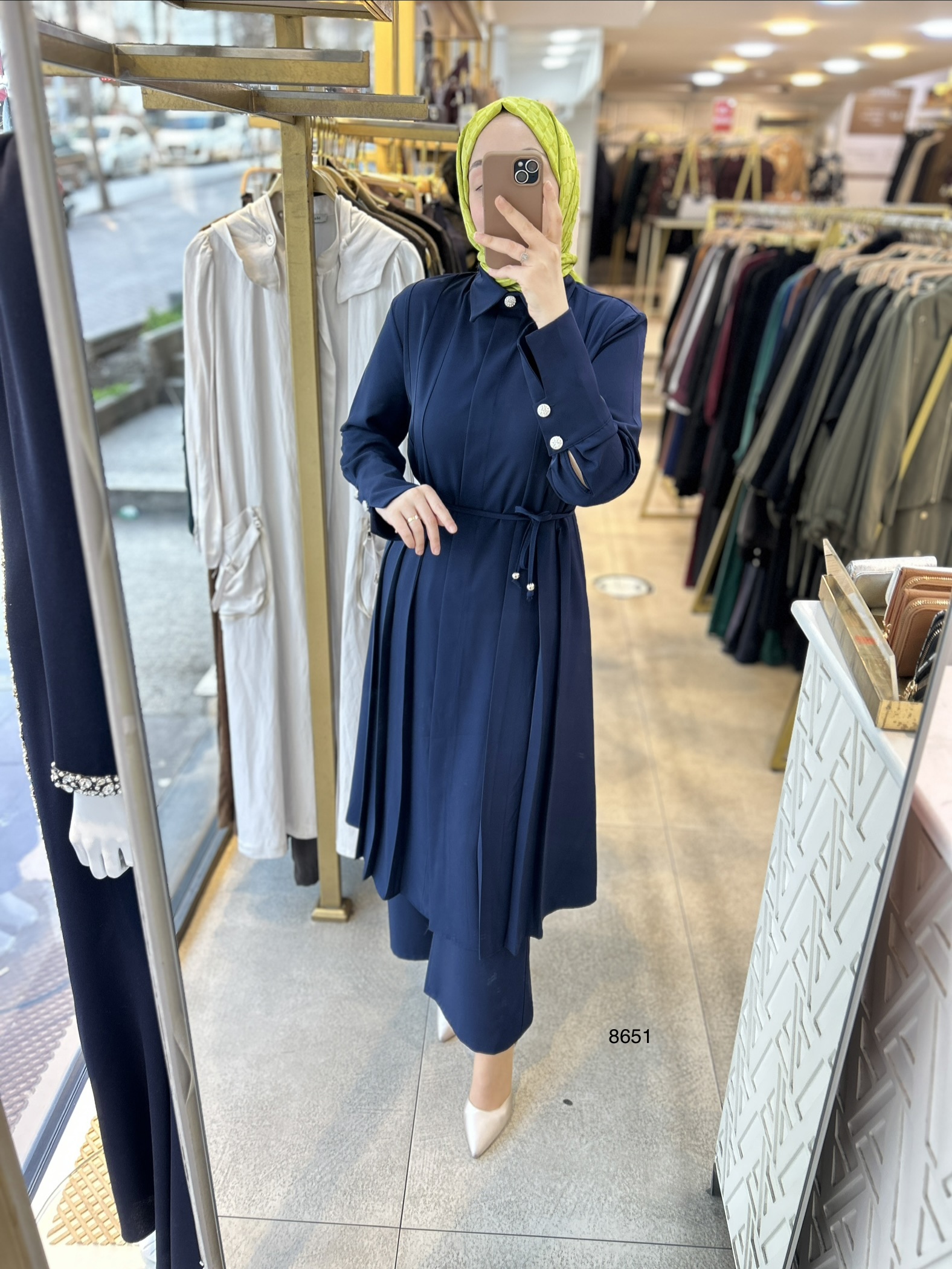 8651 Dik Yakalı Düğme Detaylı Takım - Görsel 14