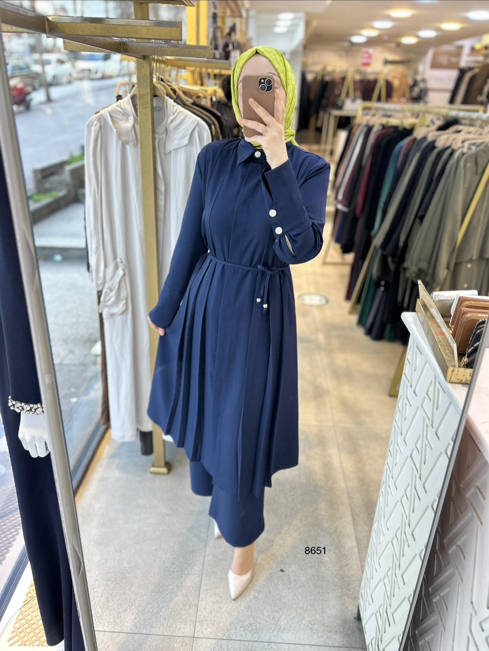 8651 Dik Yakalı Düğme Detaylı Takım - Görsel 18