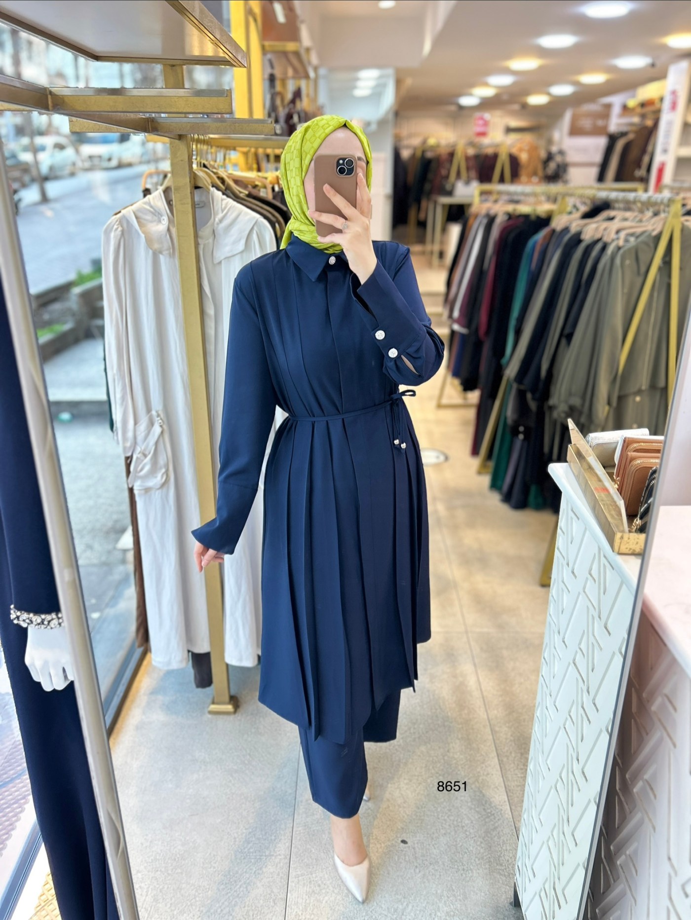 8651 Dik Yakalı Düğme Detaylı Takım