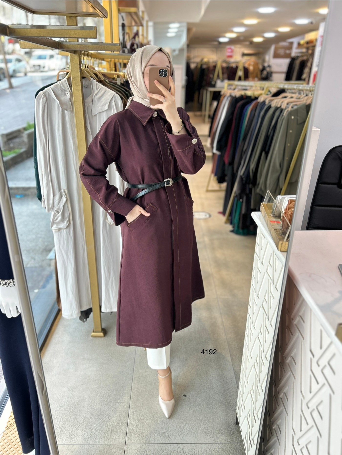 4192 Uzun Kollu Önden Düğmeli Belden Kemerli Kap