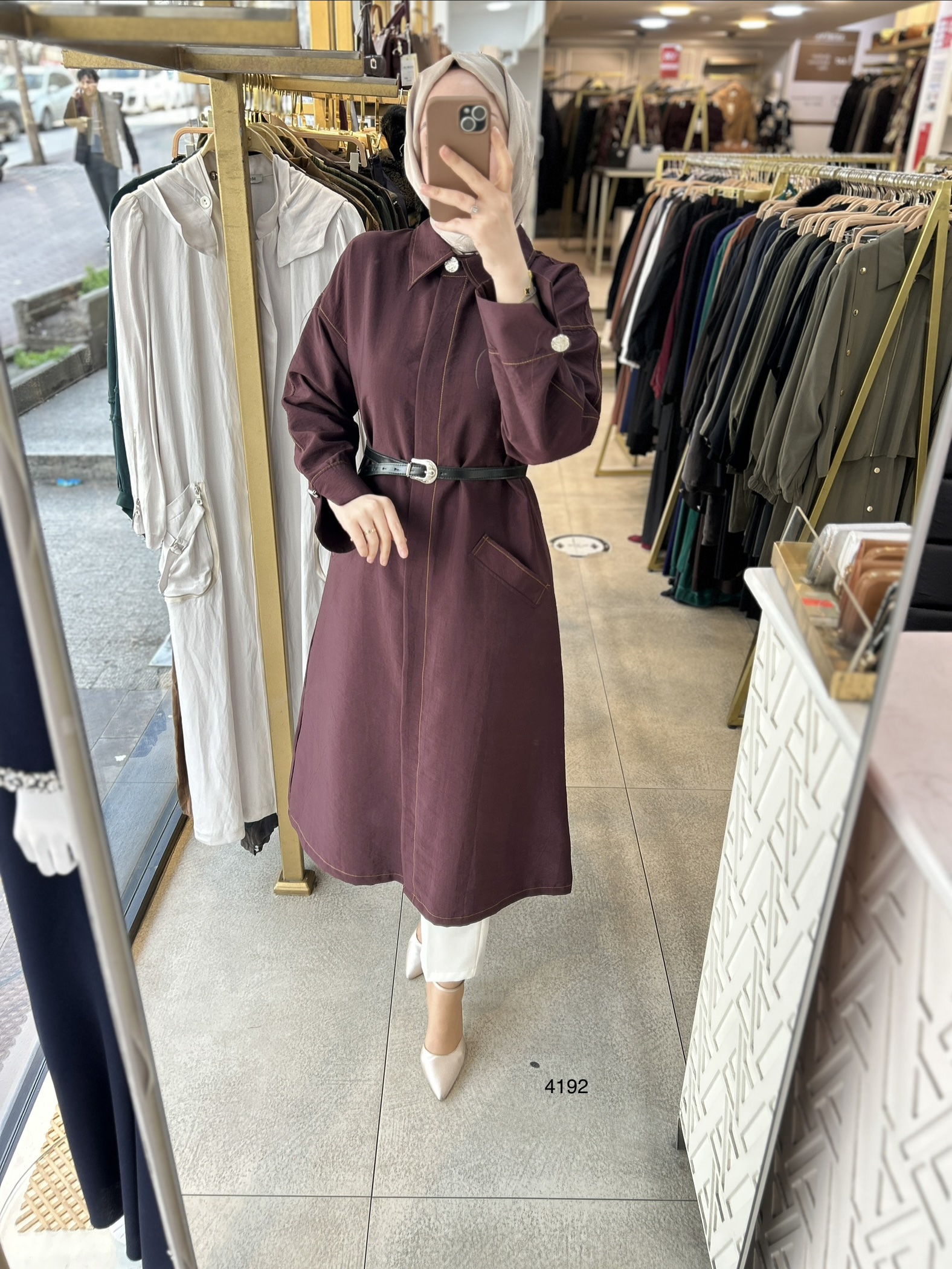 4192 Uzun Kollu Önden Düğmeli Belden Kemerli Kap - Görsel 10