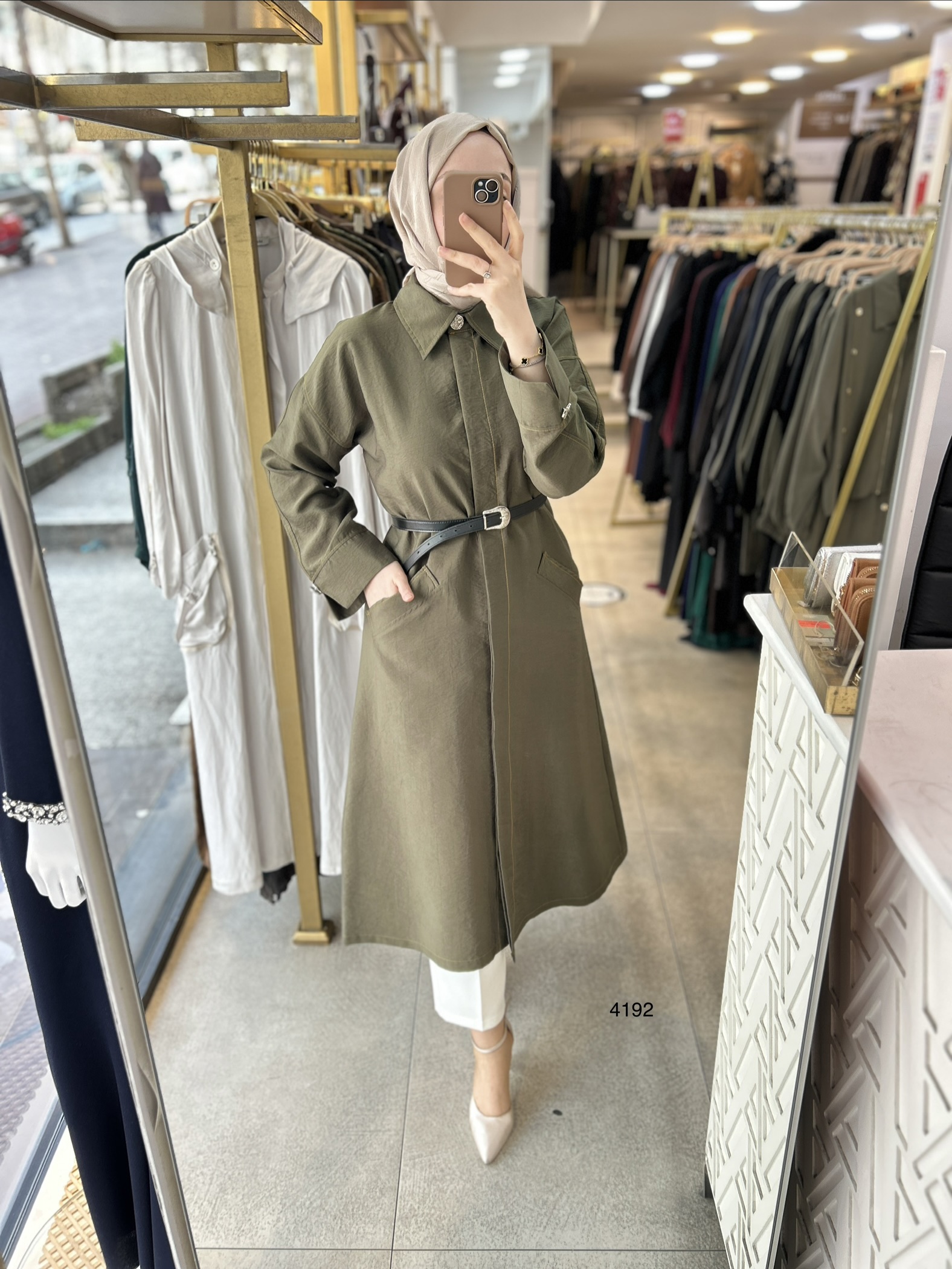 4192 Uzun Kollu Önden Düğmeli Belden Kemerli Kap - Görsel 7