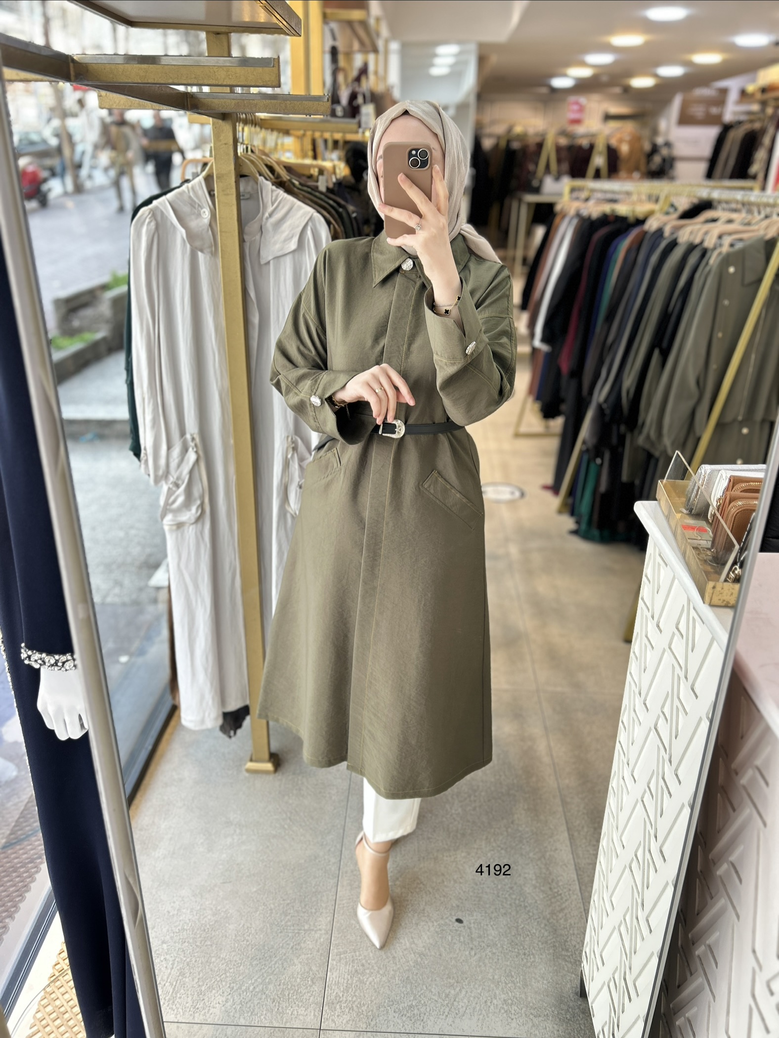 4192 Uzun Kollu Önden Düğmeli Belden Kemerli Kap - Görsel 16