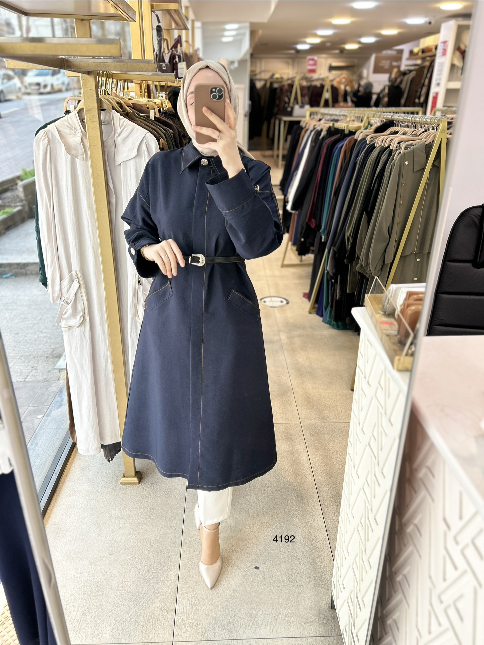 4192 Uzun Kollu Önden Düğmeli Belden Kemerli Kap - Görsel 21