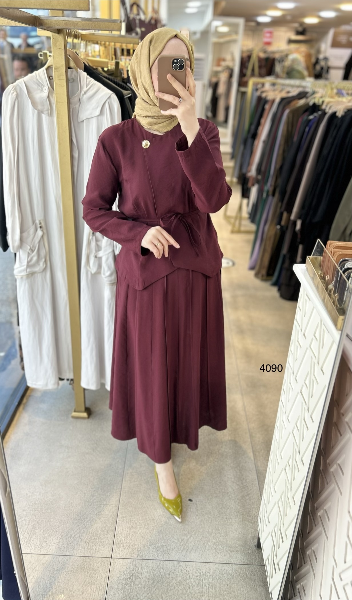 4090 Kemerli Düğme Detaylı Etekli Takım